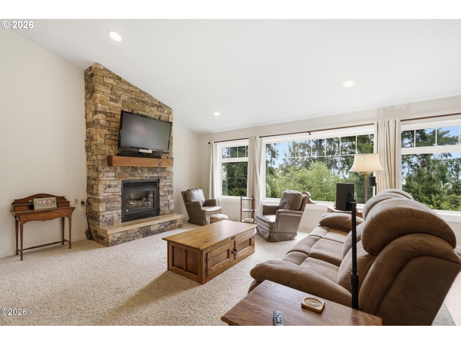 3585 ALDERCREST RD