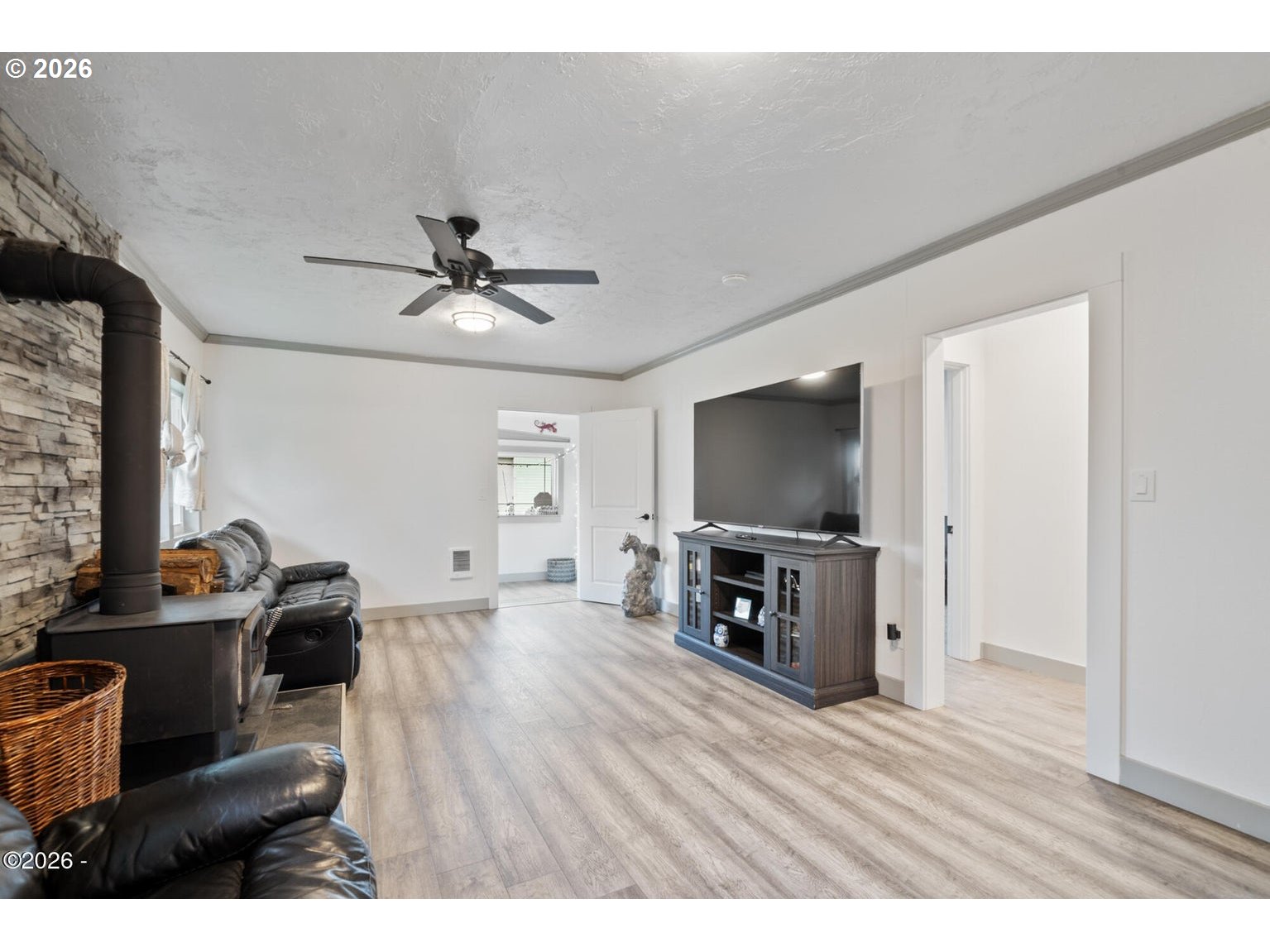409 DEL MONTE AVE