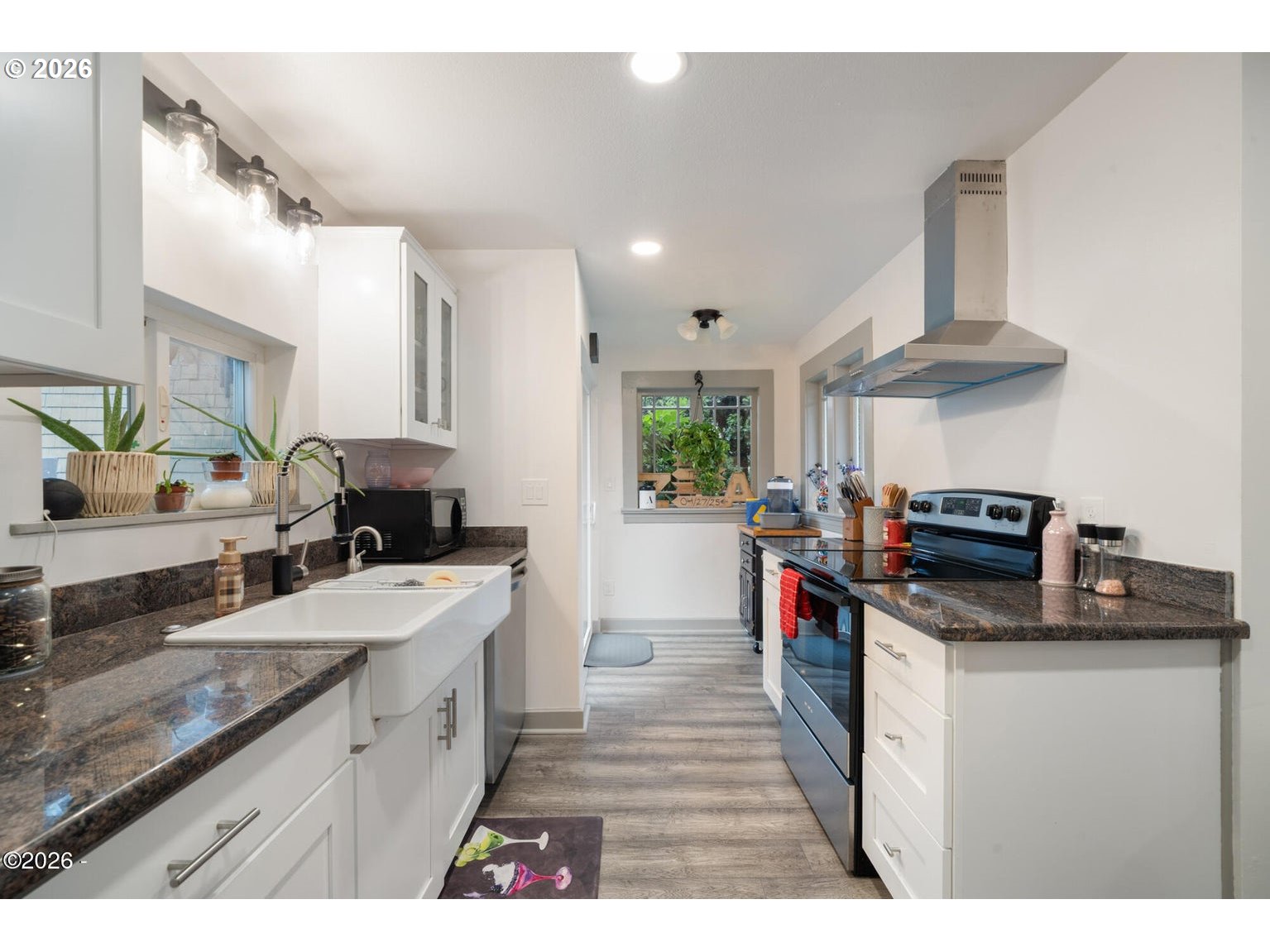 409 DEL MONTE AVE
