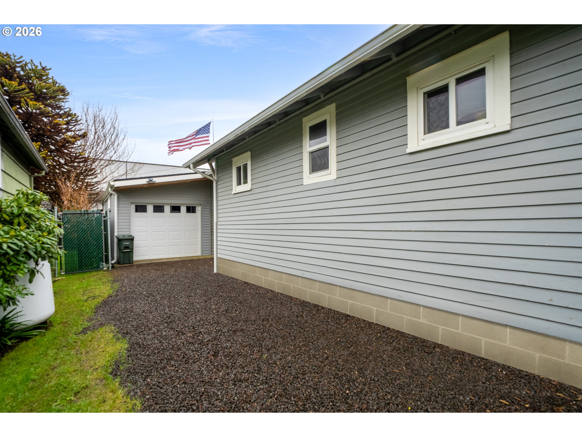 409 DEL MONTE AVE