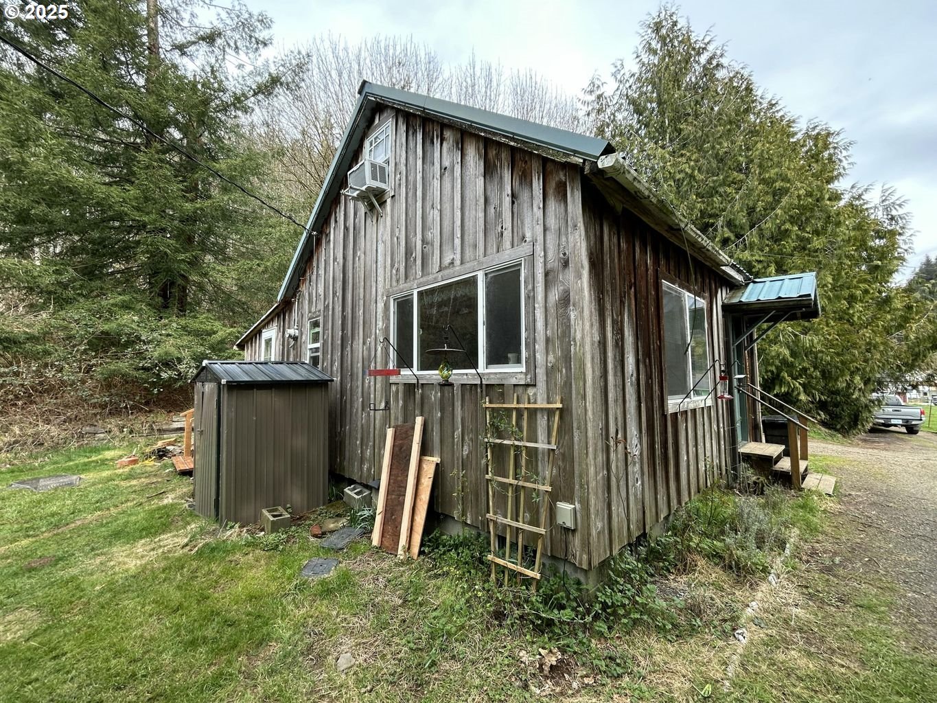 8250 KILCHIS RIVER RD