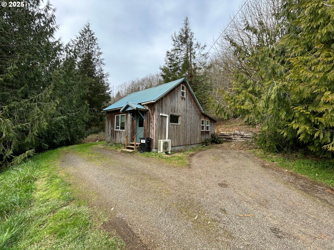 8250 KILCHIS RIVER RD
