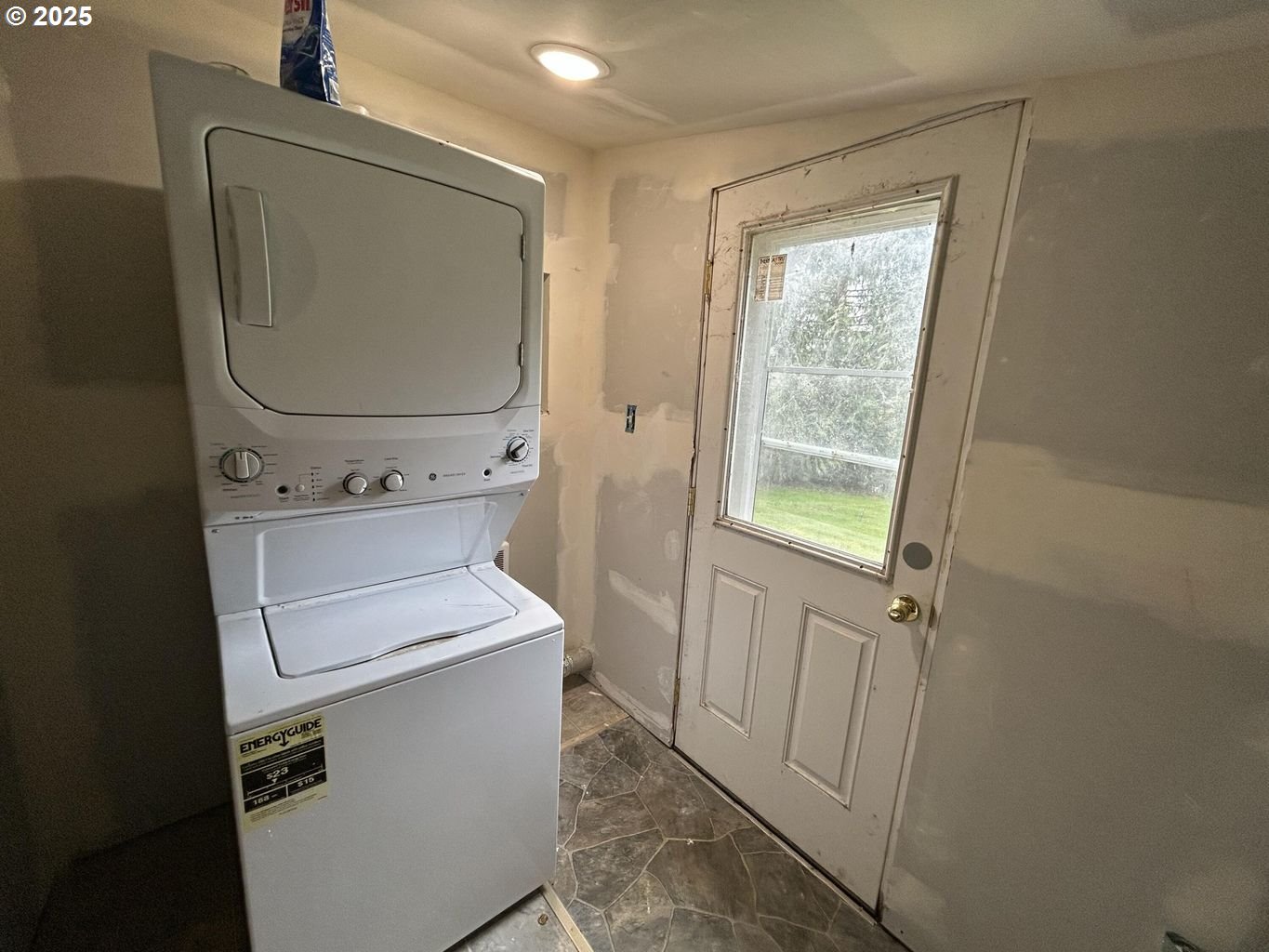 8250 KILCHIS RIVER RD