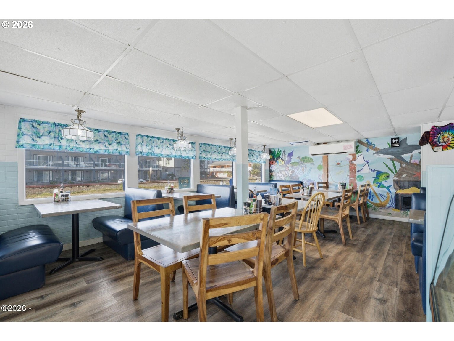 202 N HIGHWAY 101