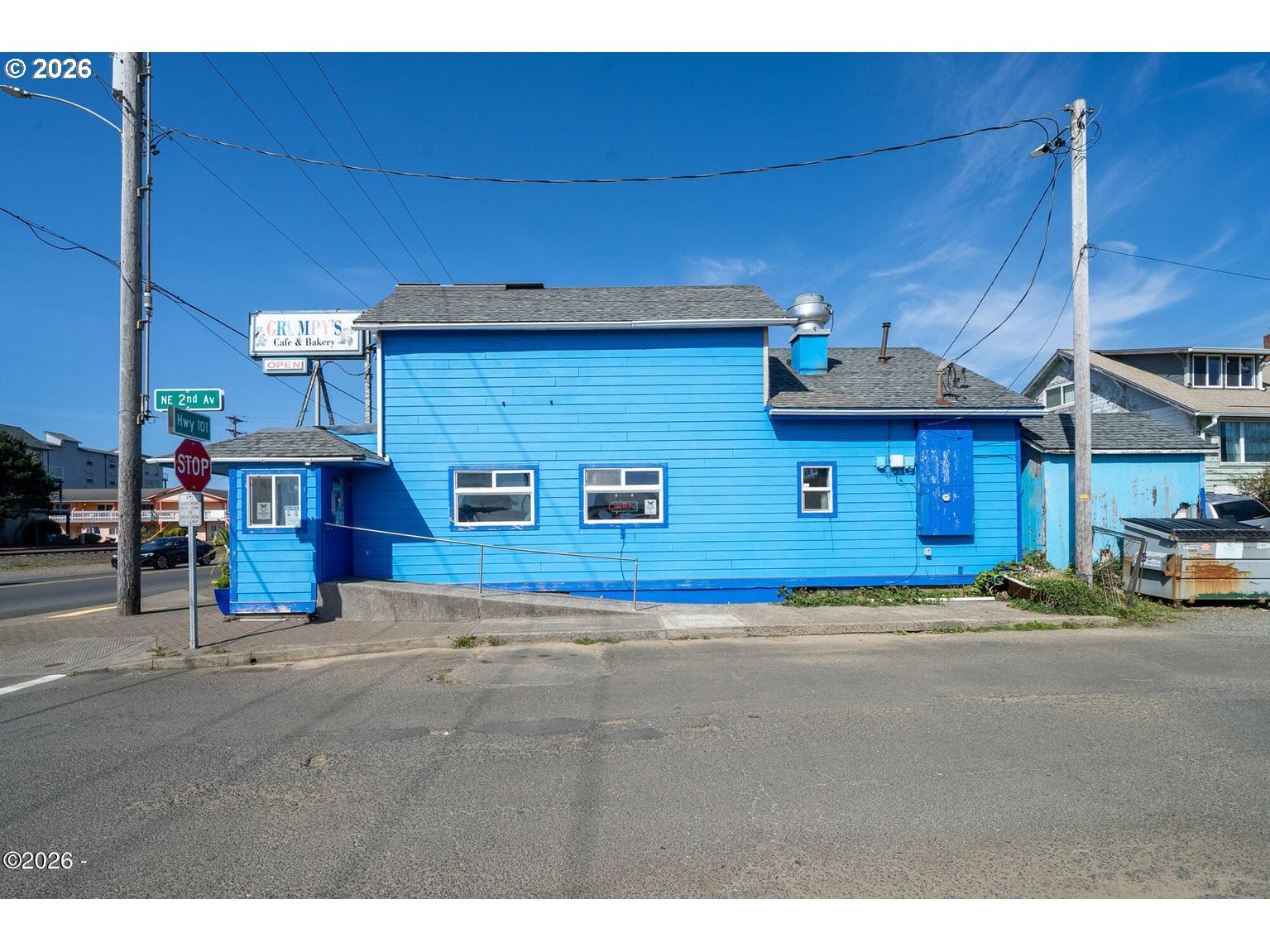 202 N HIGHWAY 101