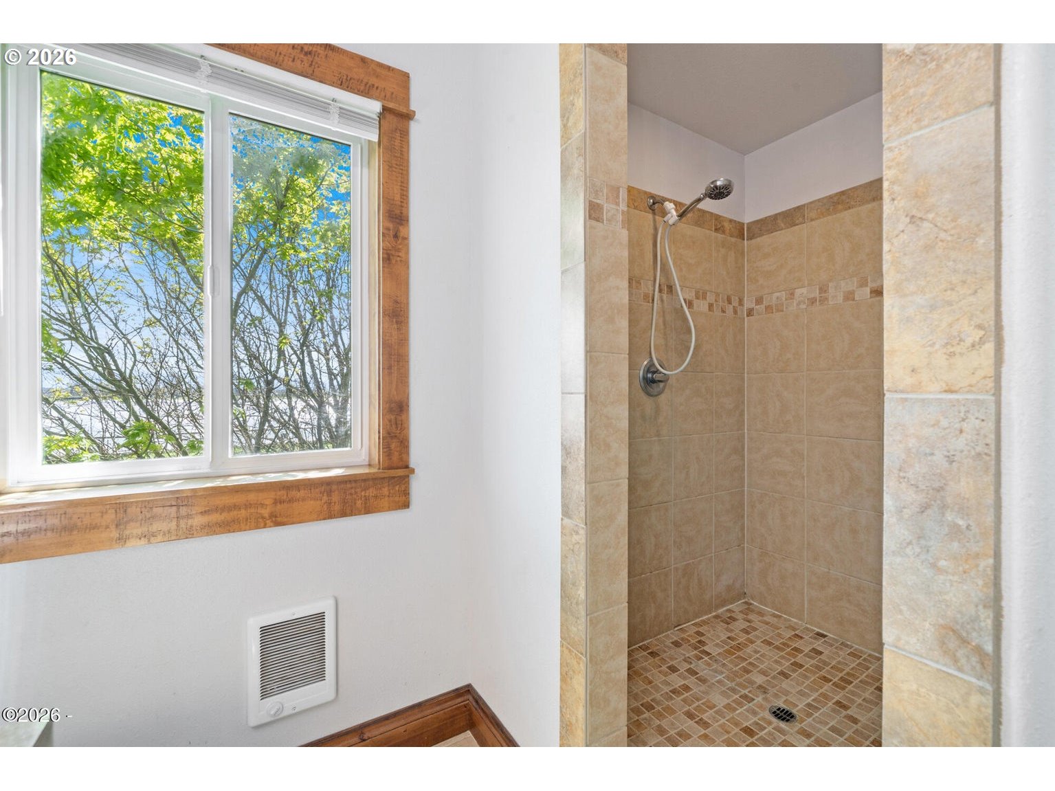 1025 WILSON RIVER LOOP