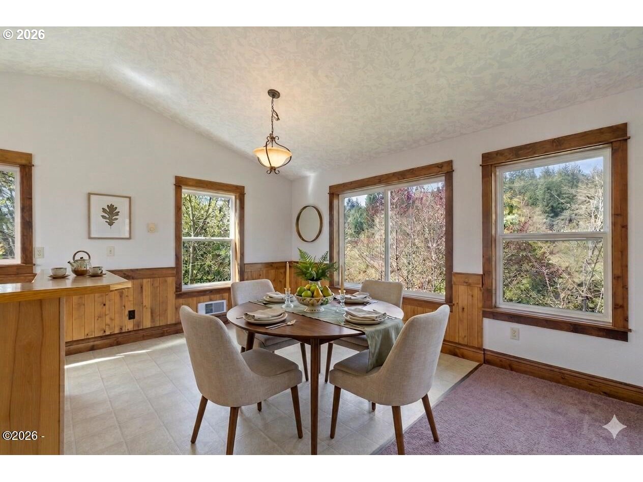 1025 WILSON RIVER LOOP