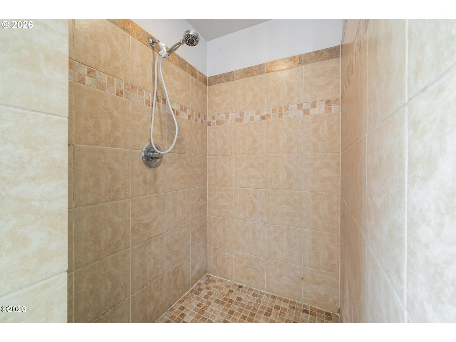 1025 WILSON RIVER LOOP