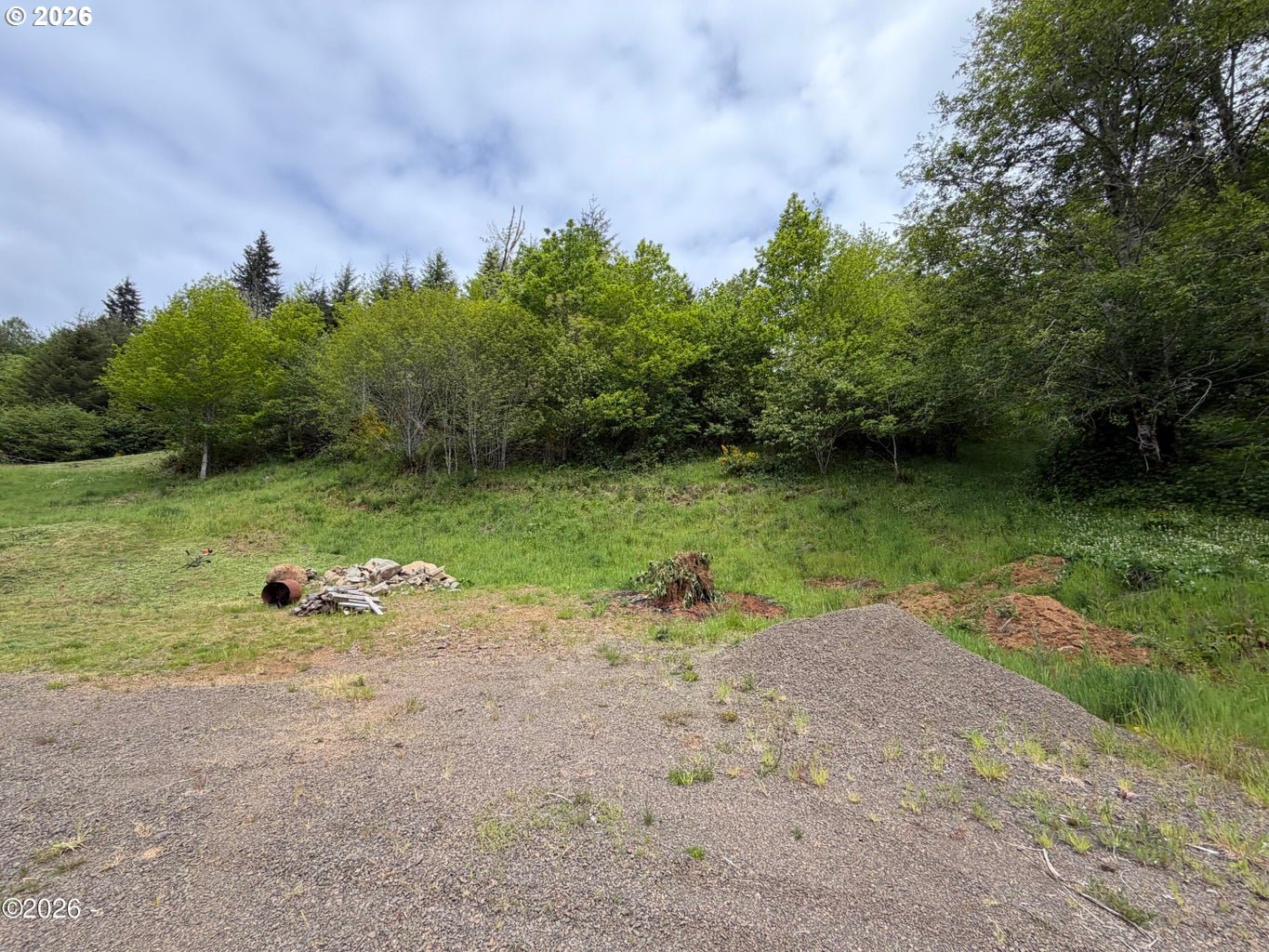 301 UPPER NESTUCCA RIVER RD