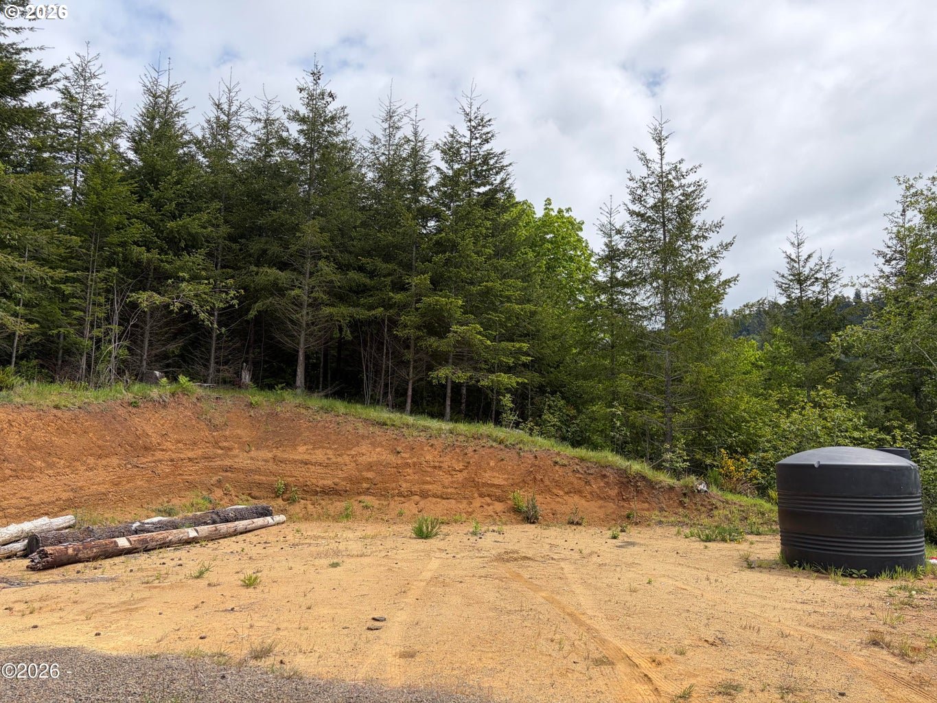 301 UPPER NESTUCCA RIVER RD