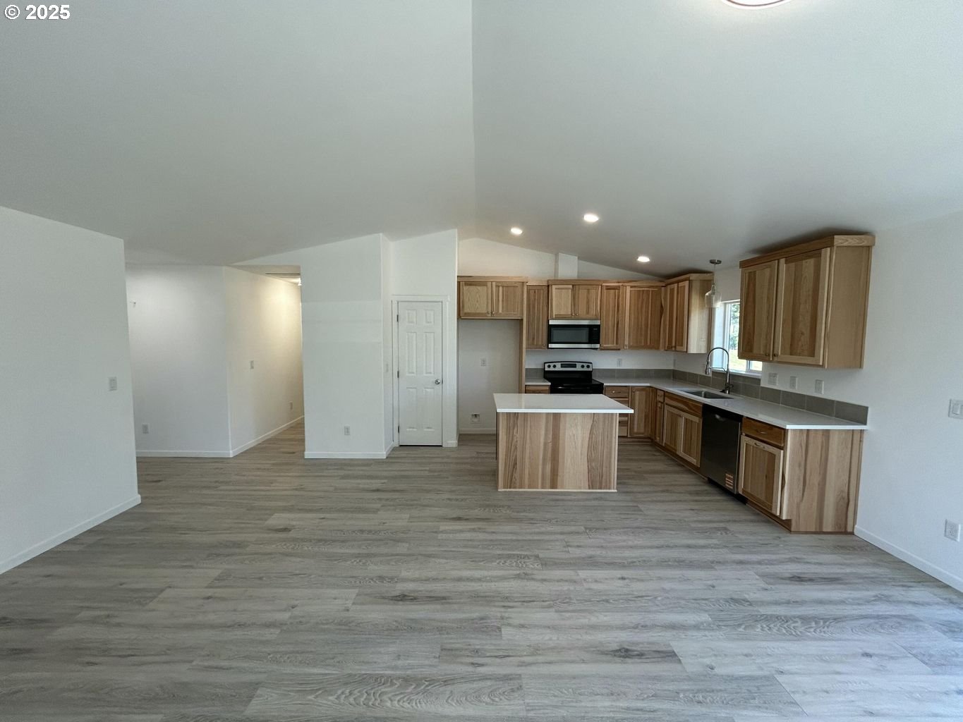 6500 WEBER RD