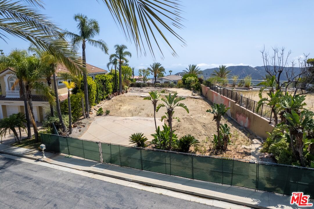 16814 Calle Bellevista
