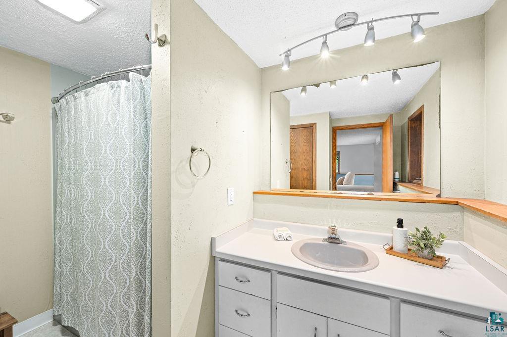 3F Hayes Ct
