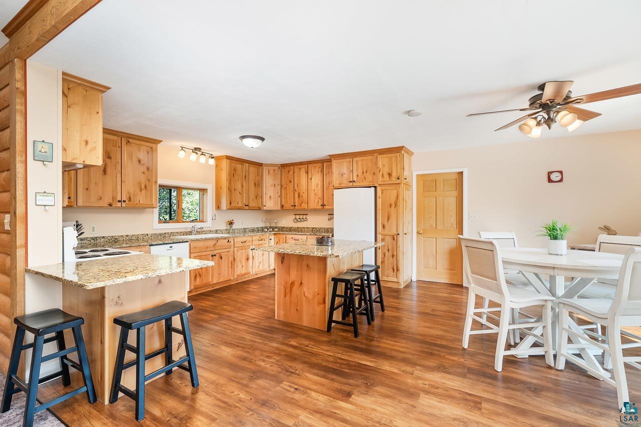 5896 Ratika Rd