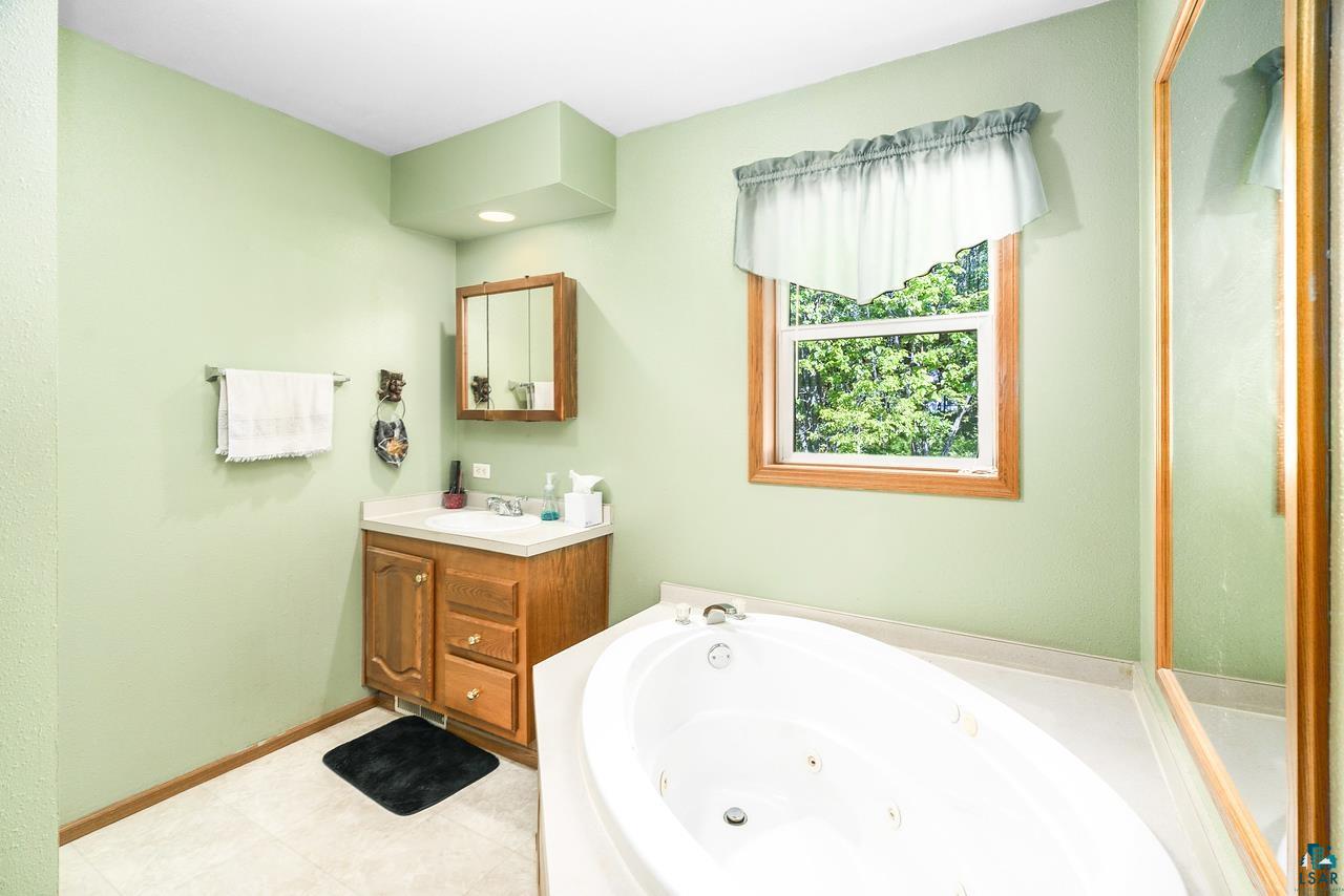 4417 Cedarway Rd