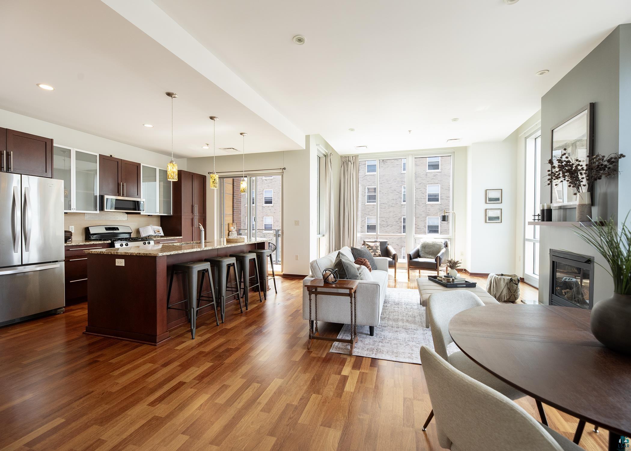 311 E Superior St Unit: 1007