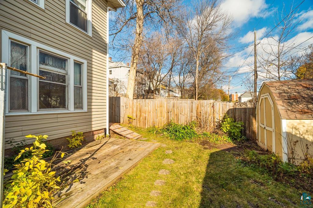 424 N 16th Ave E