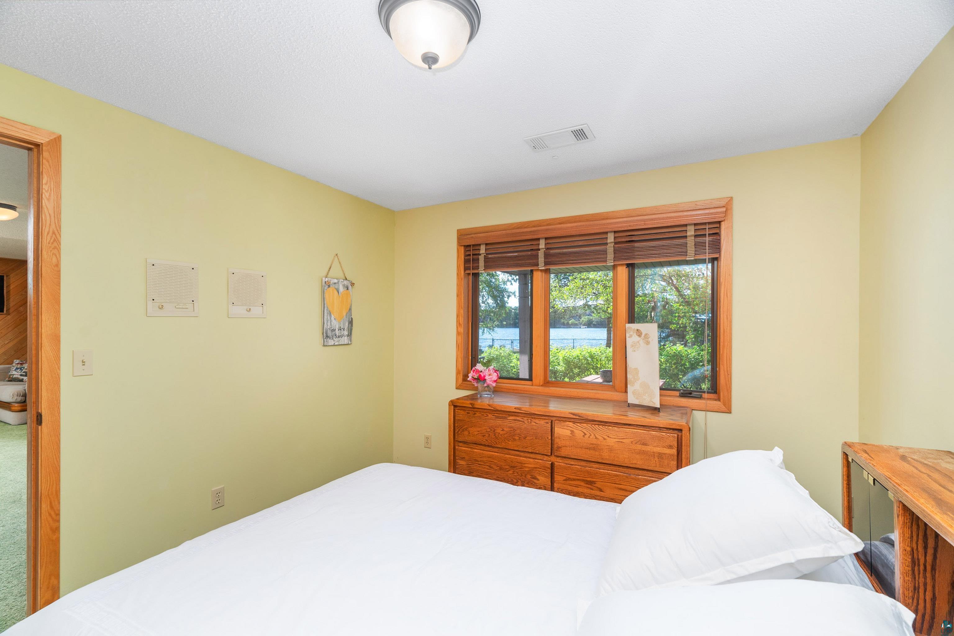 16305 S Bond Lake Estates Rd