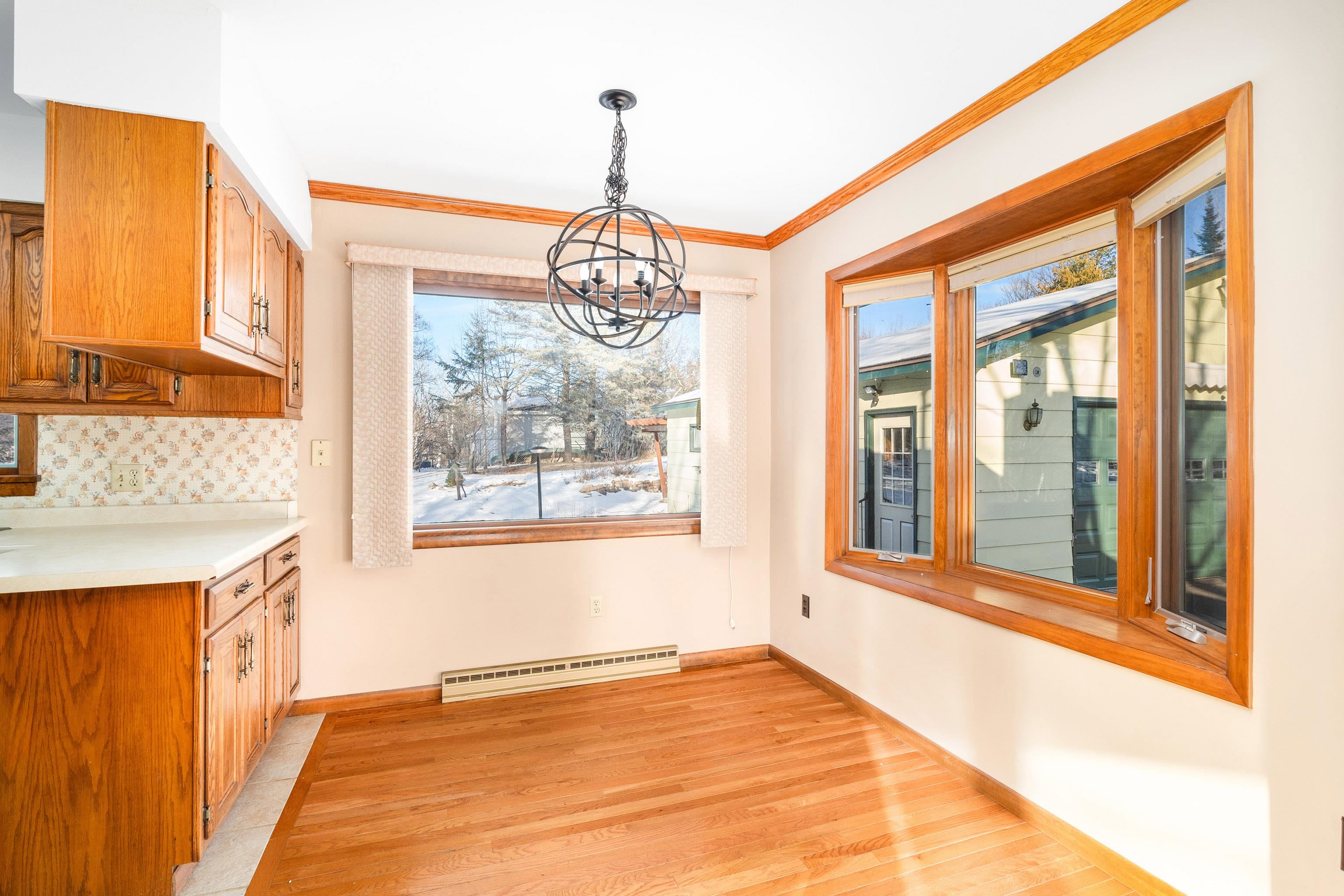 205 E Hubbell St