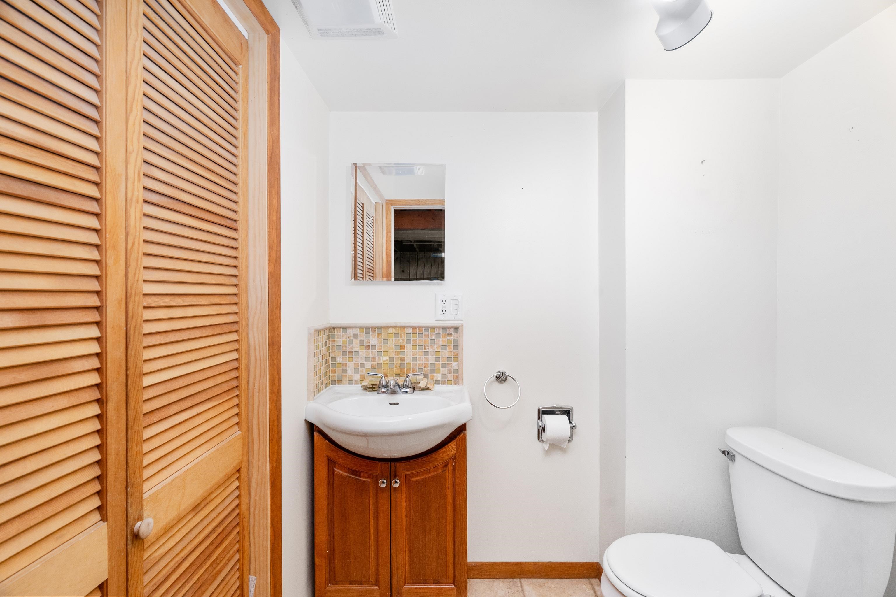 205 E Hubbell St