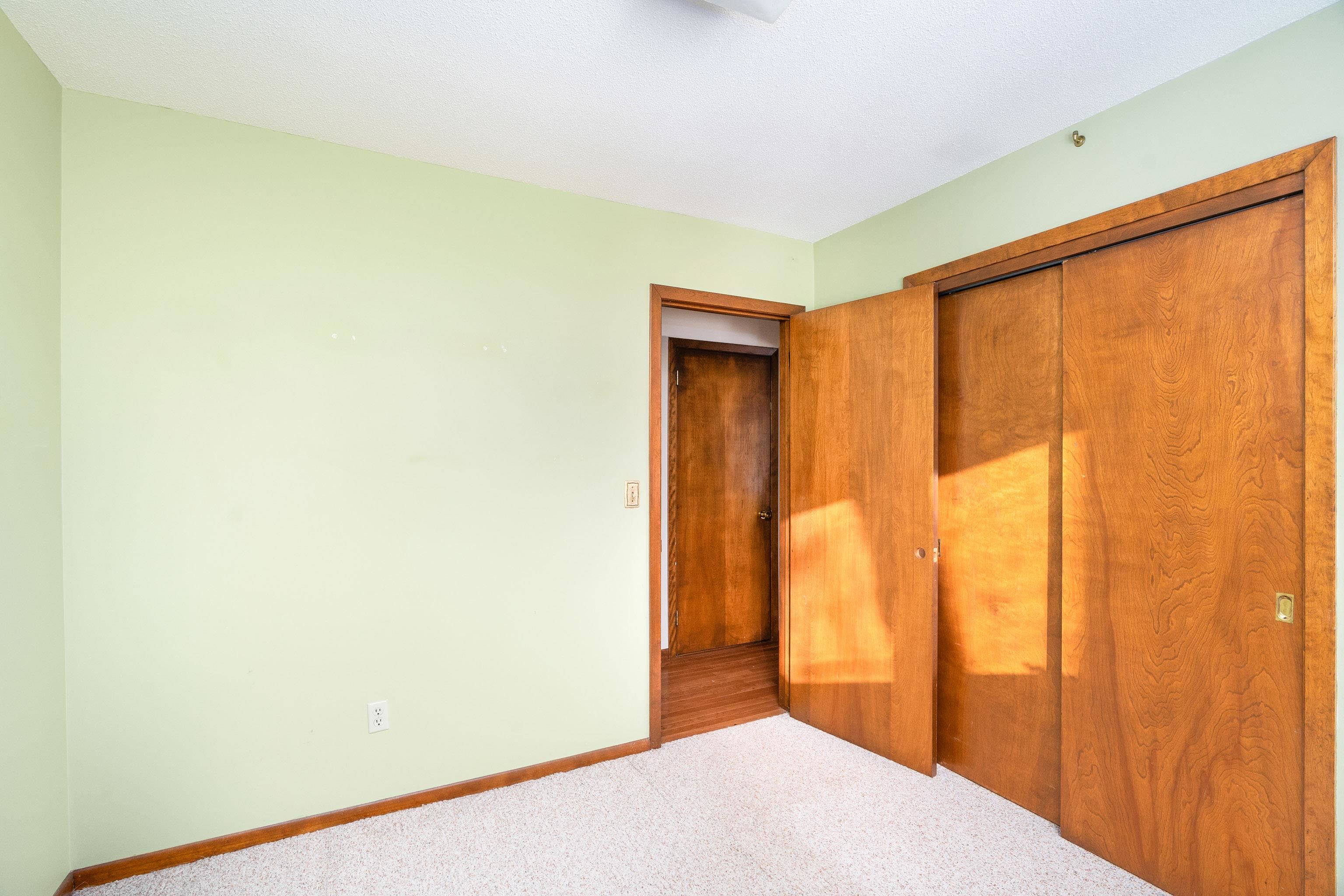 205 E Hubbell St