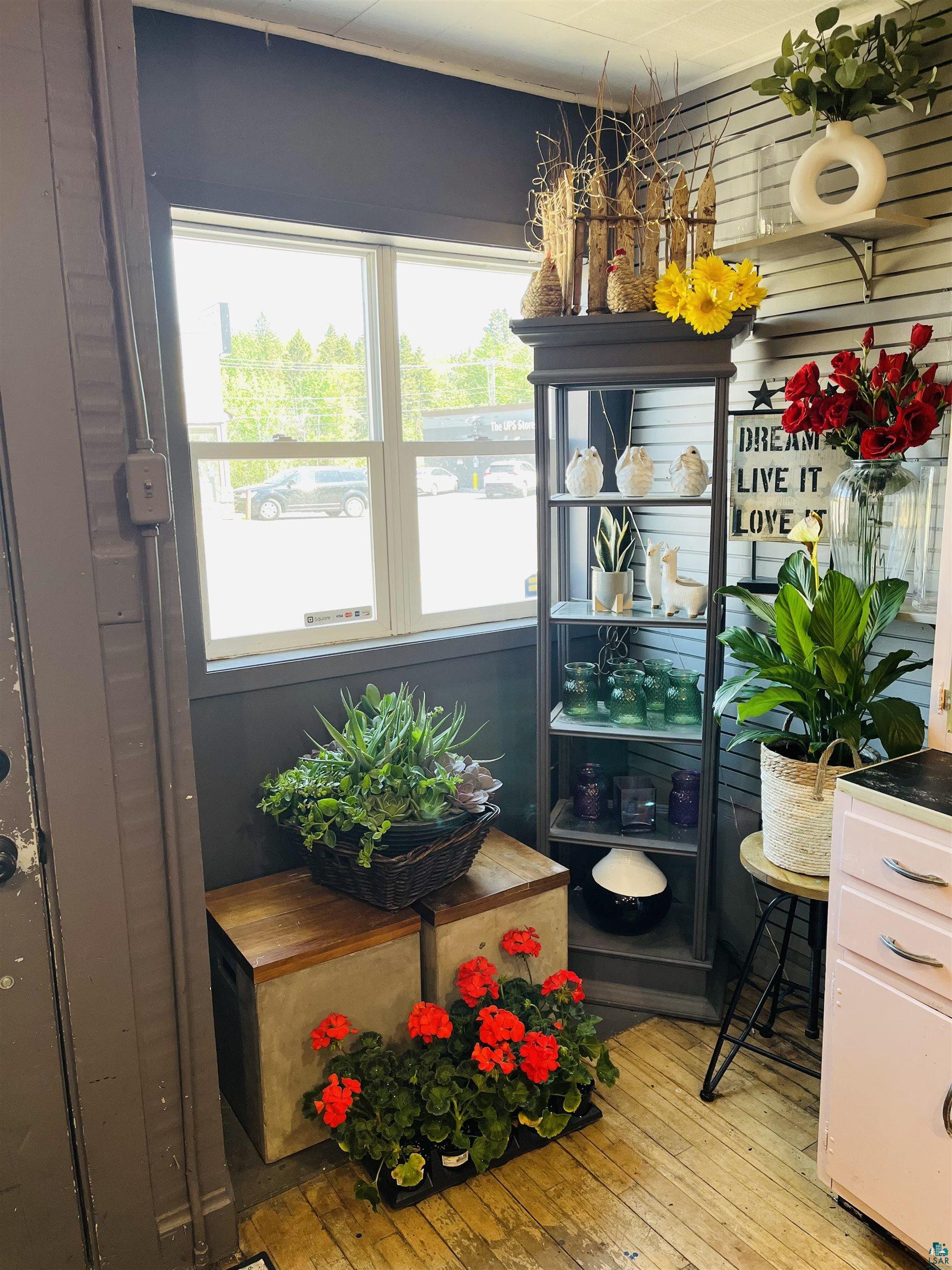 36 W Central Entrance Unit: The Rose Man Rose and Floral Shop Business Only