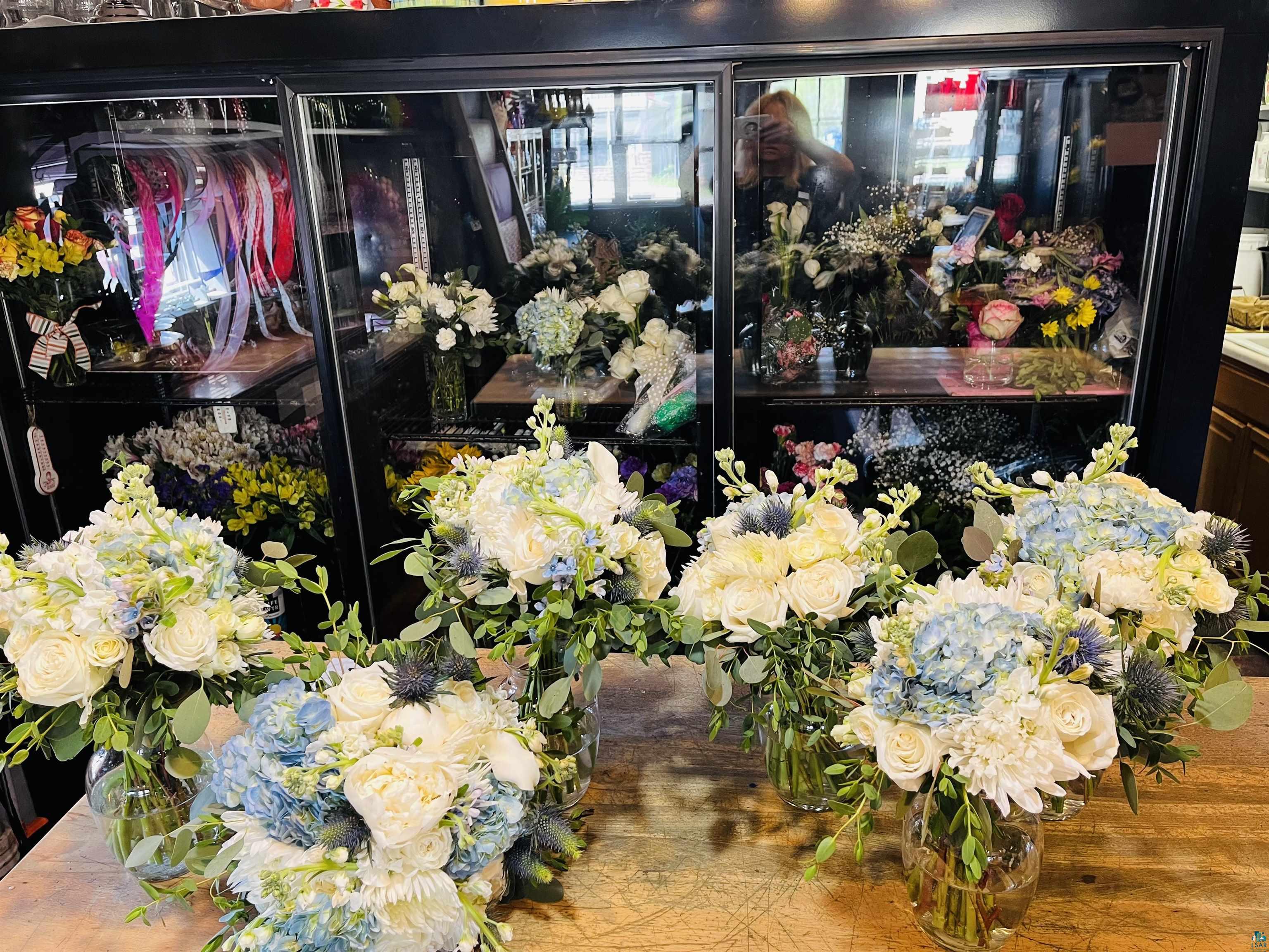 36 W Central Entrance Unit: The Rose Man Rose and Floral Shop Business Only