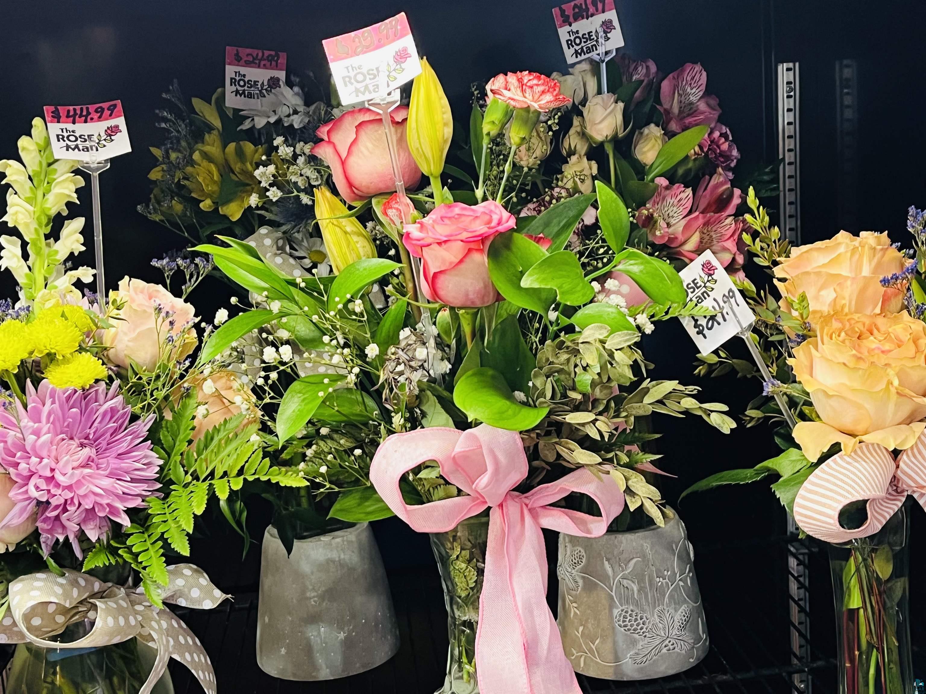 36 W Central Entrance Unit: The Rose Man Rose and Floral Shop Business Only