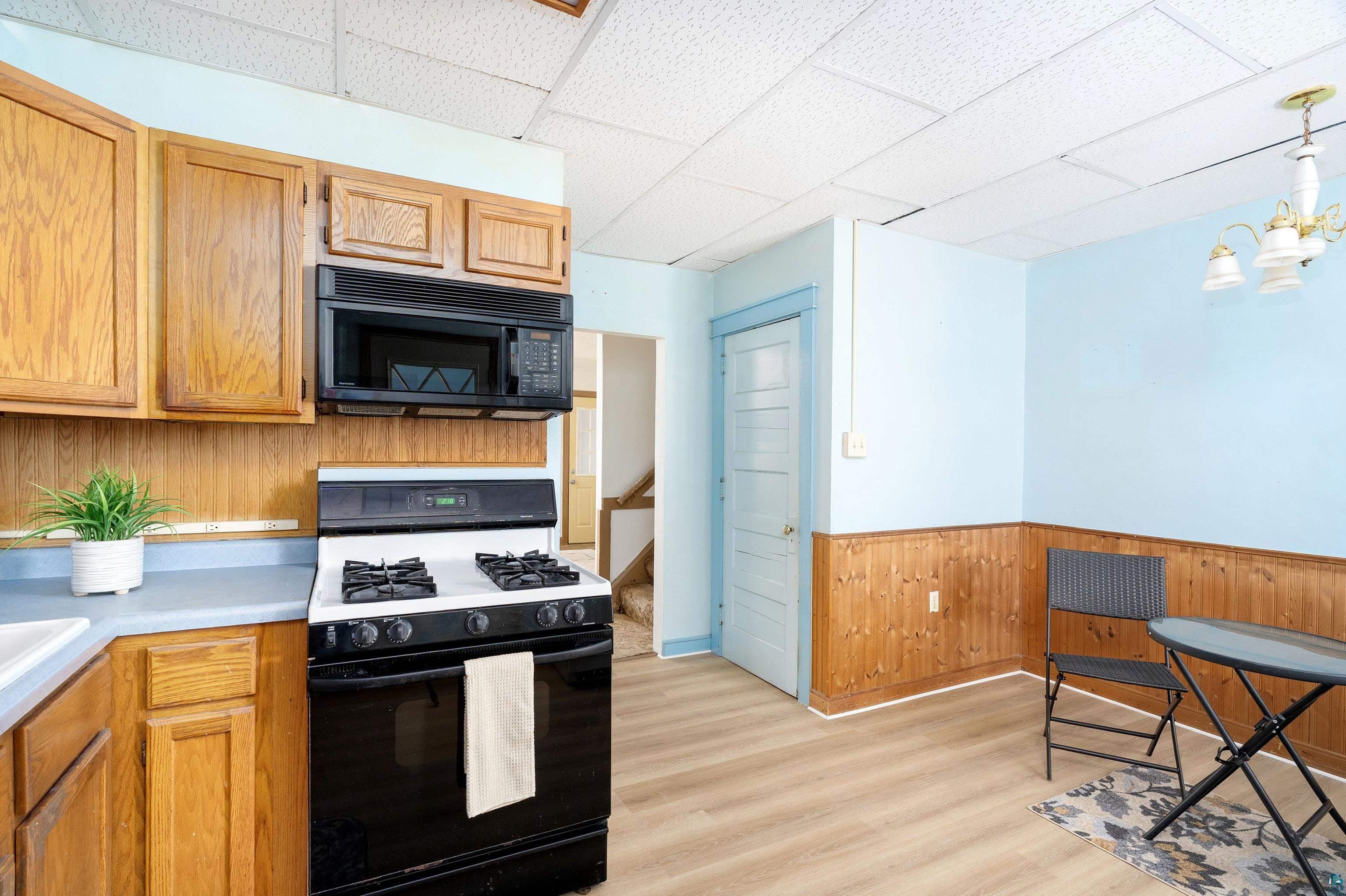 1420 90th Ave W