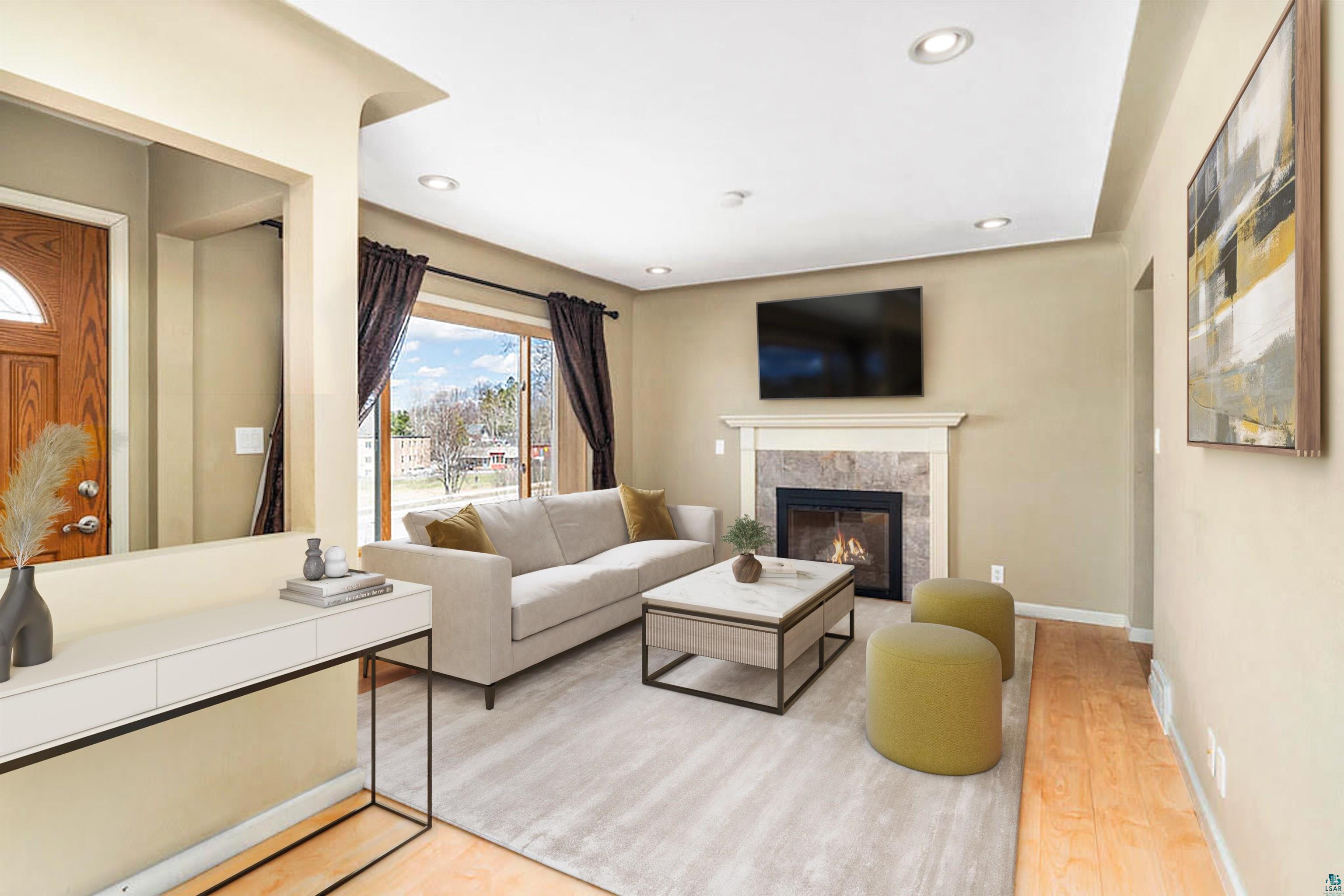 3902 Woodland Ave