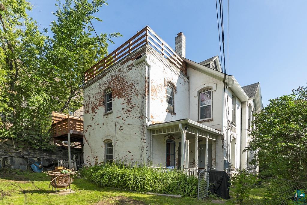 119 N 7th Ave W