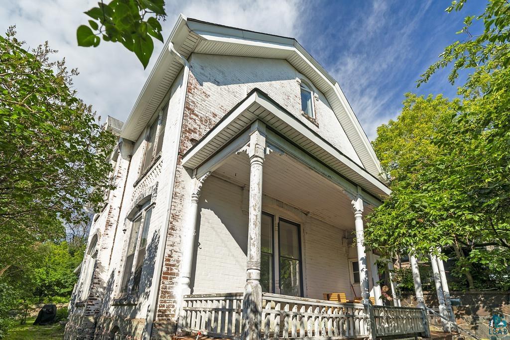 119 N 7th Ave W