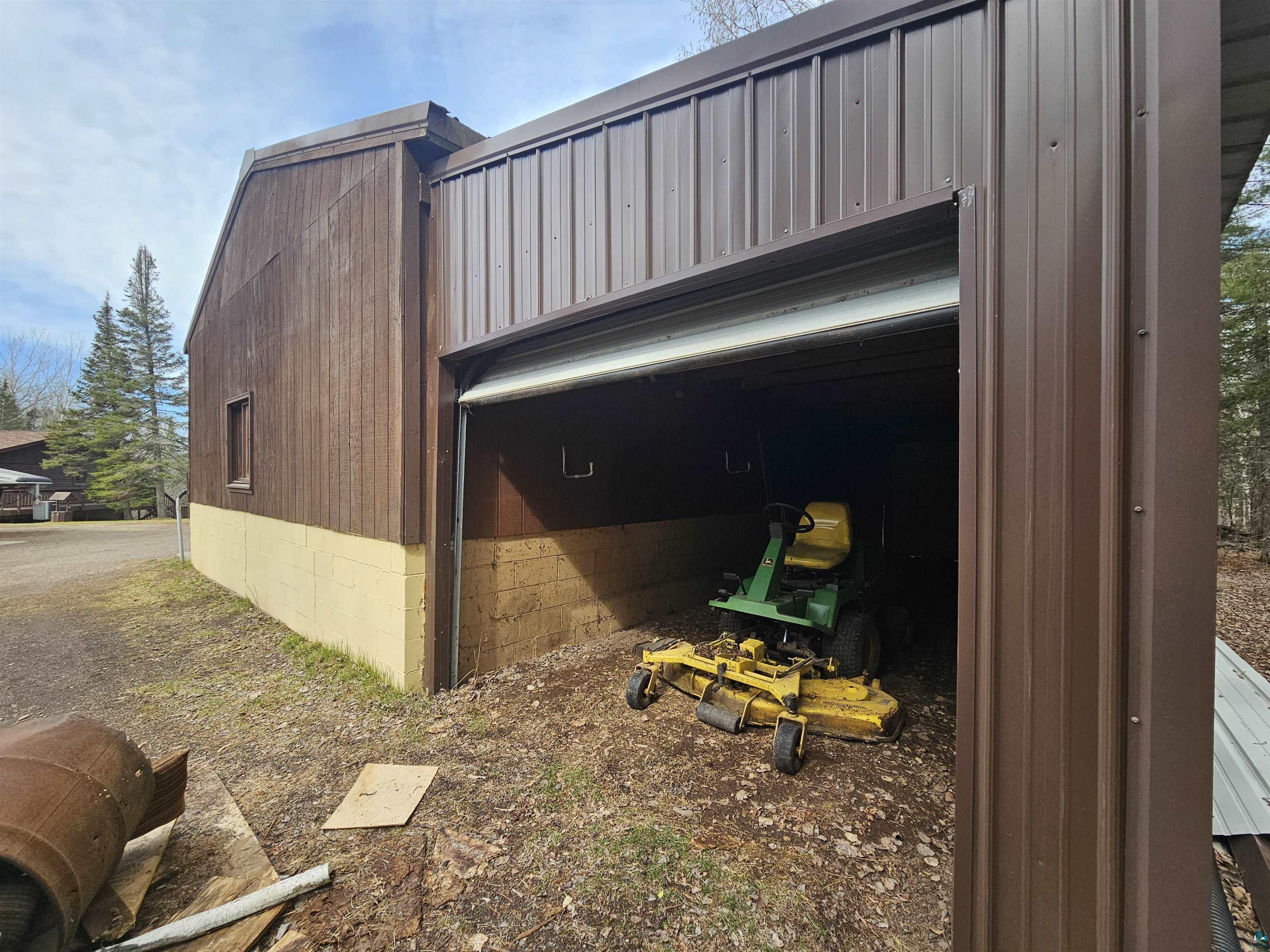 5676 McQuade Rd