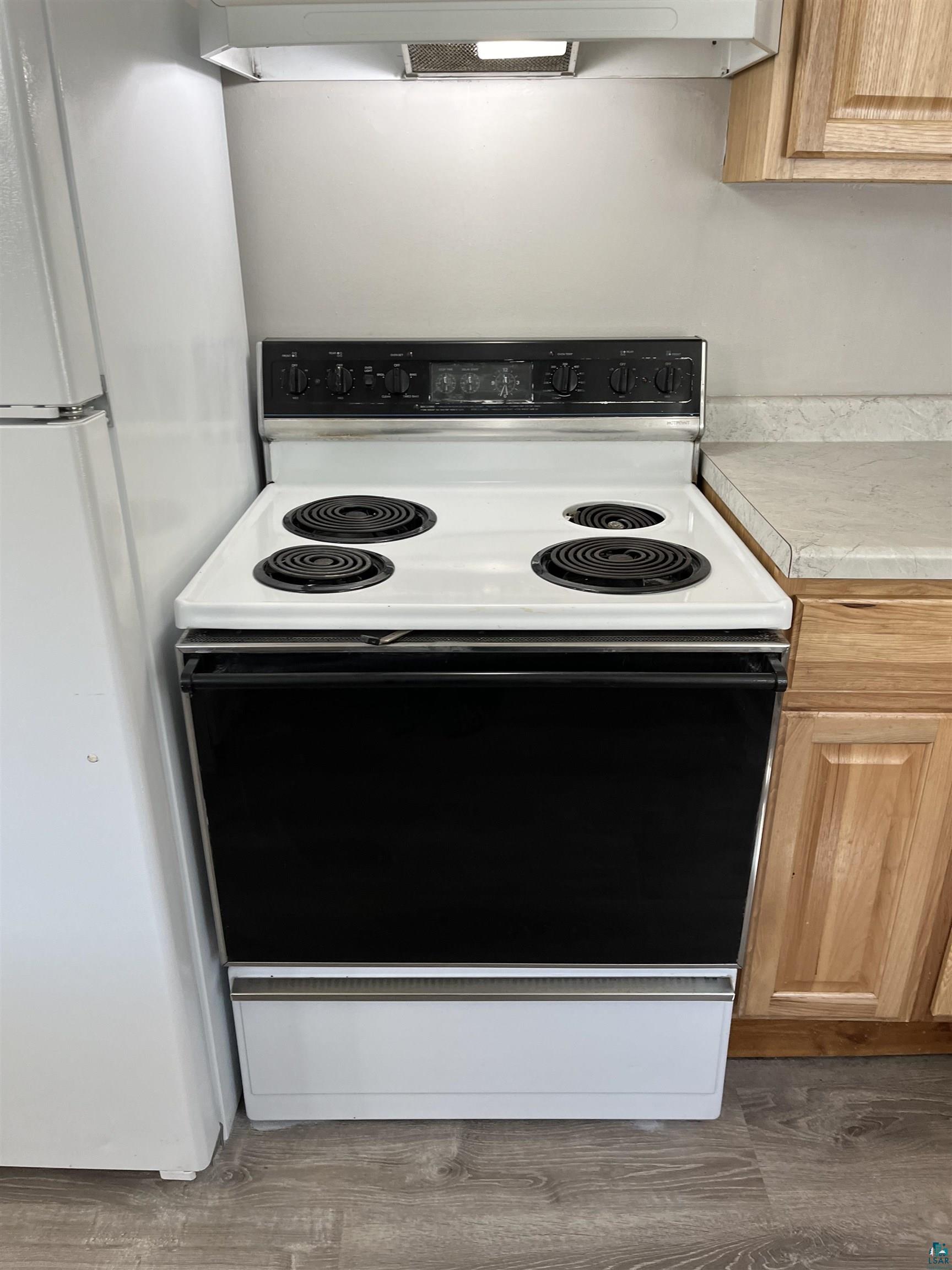 612 1/2 N 6th Ave E Unit: LL