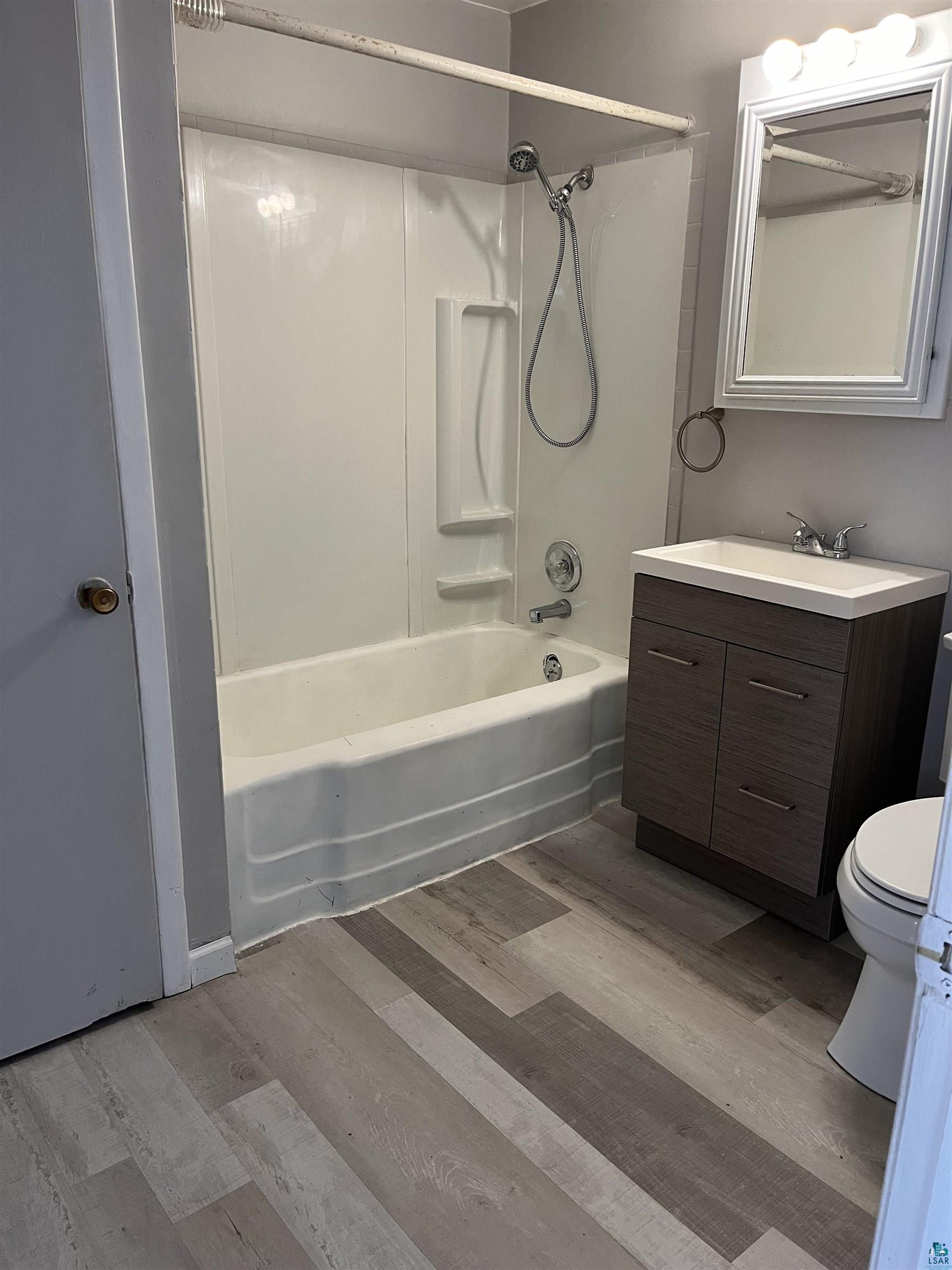612 1/2 N 6th Ave E Unit: LL