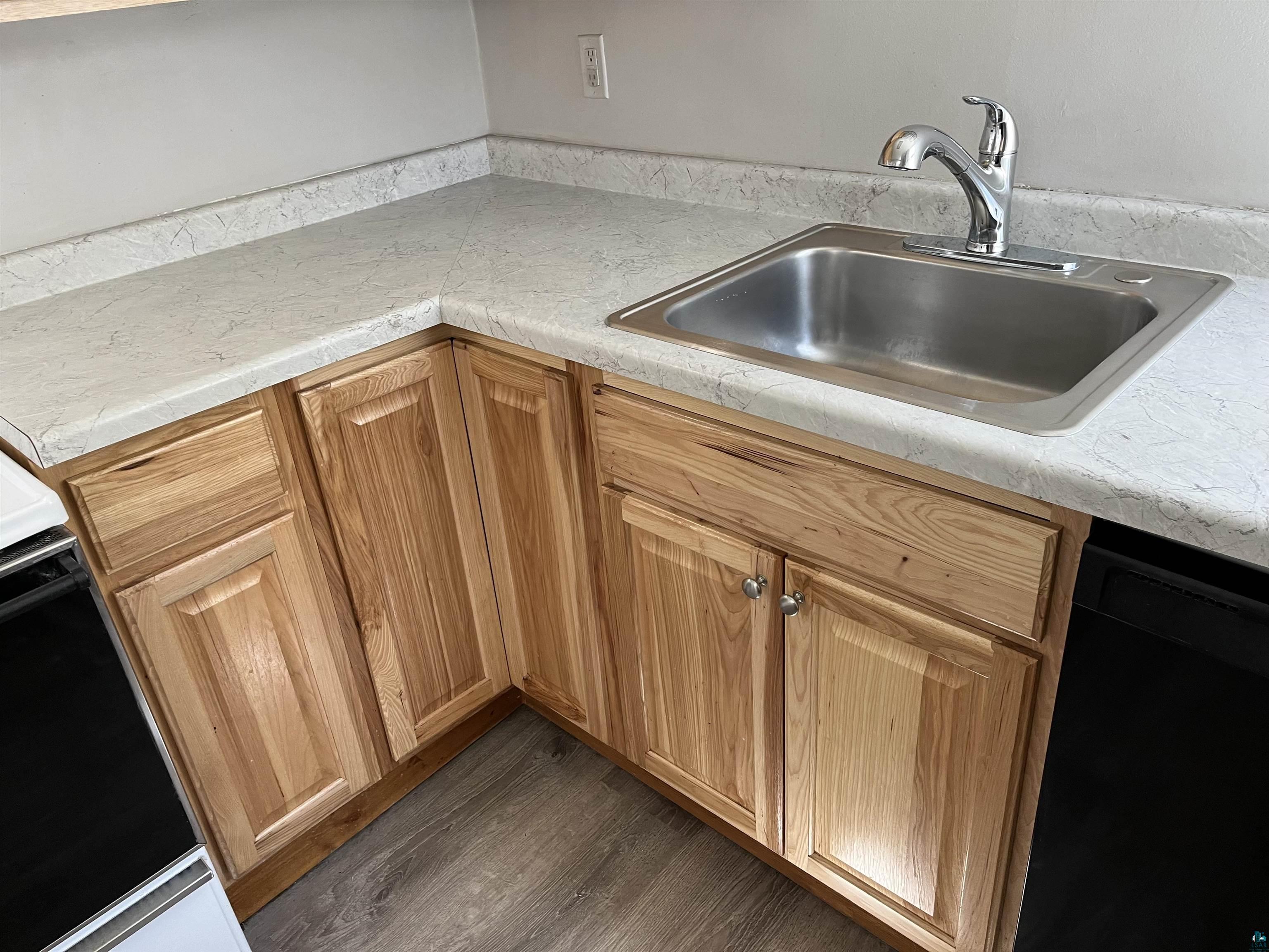 612 1/2 N 6th Ave E Unit: LL