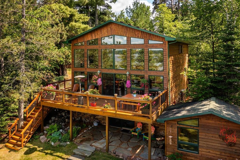 2161 Birch Point Rd