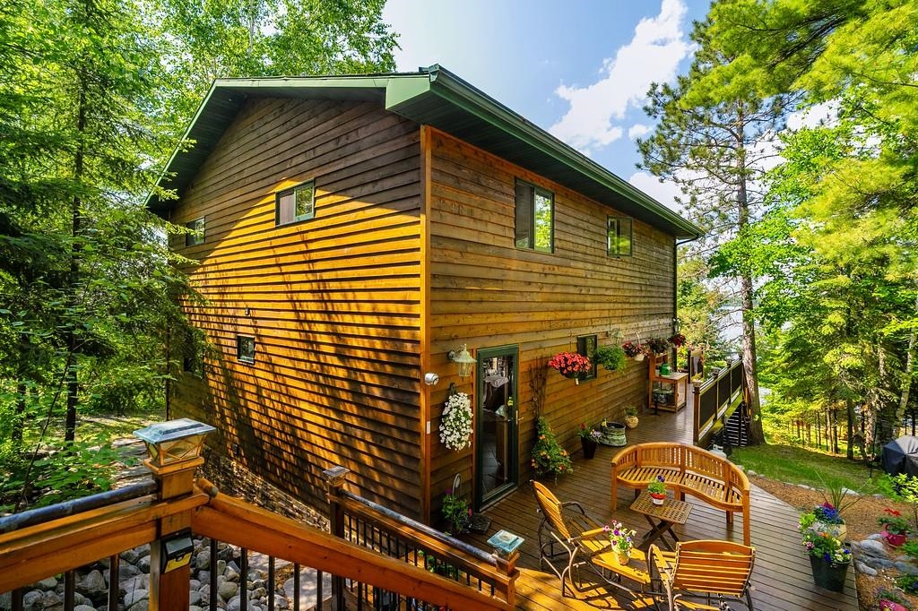 2161 Birch Point Rd