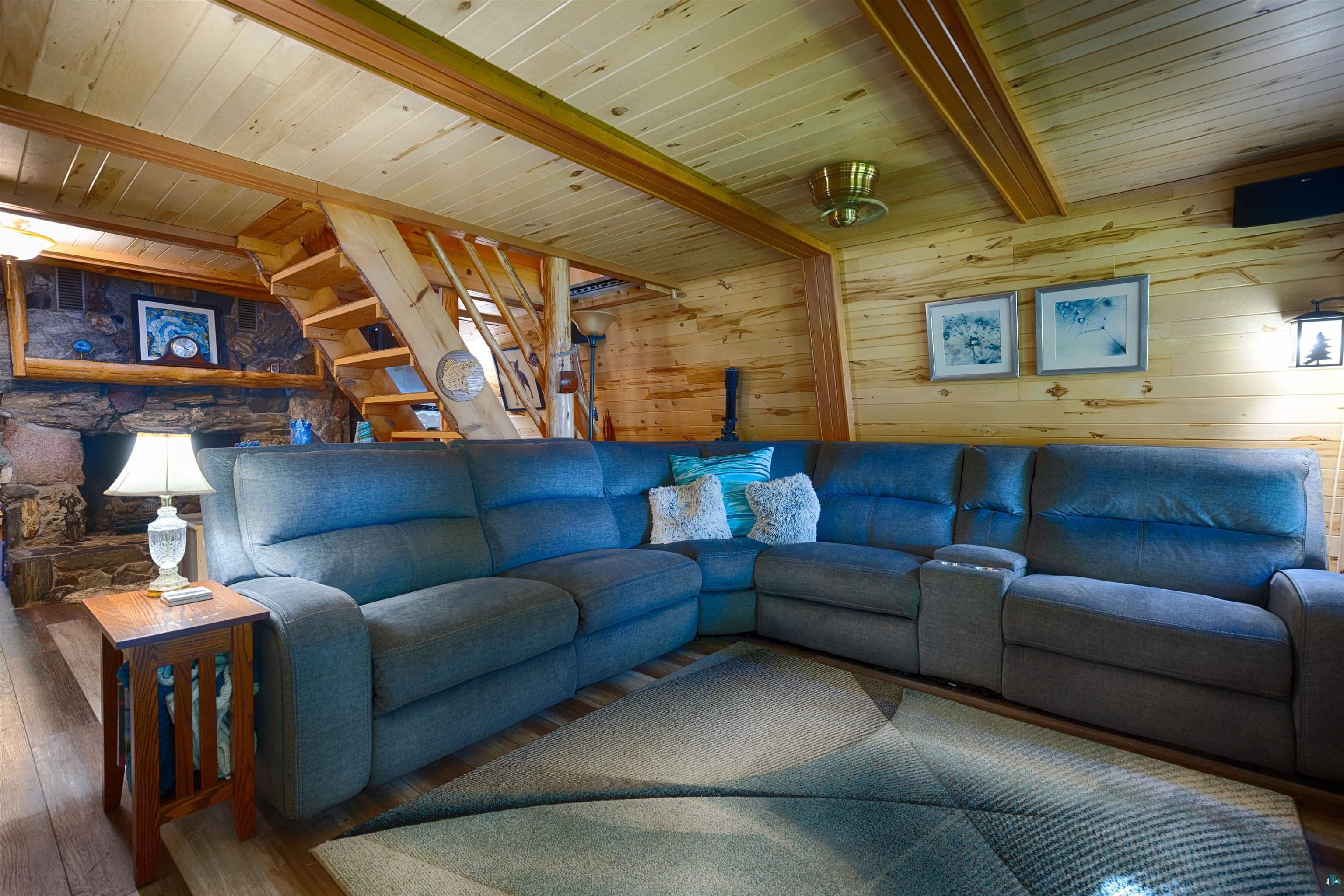 2374 E Cabin Cr