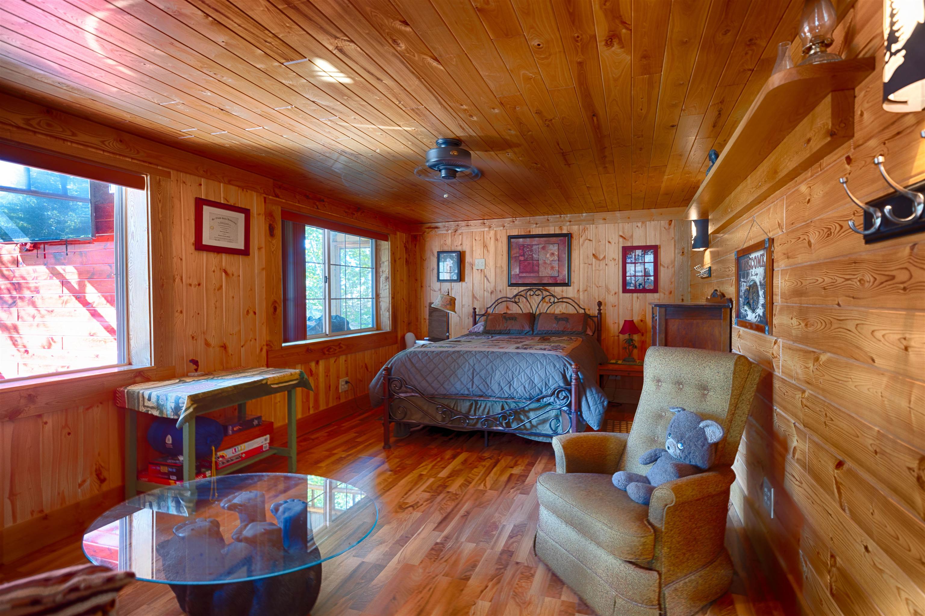 2374 E Cabin Cr