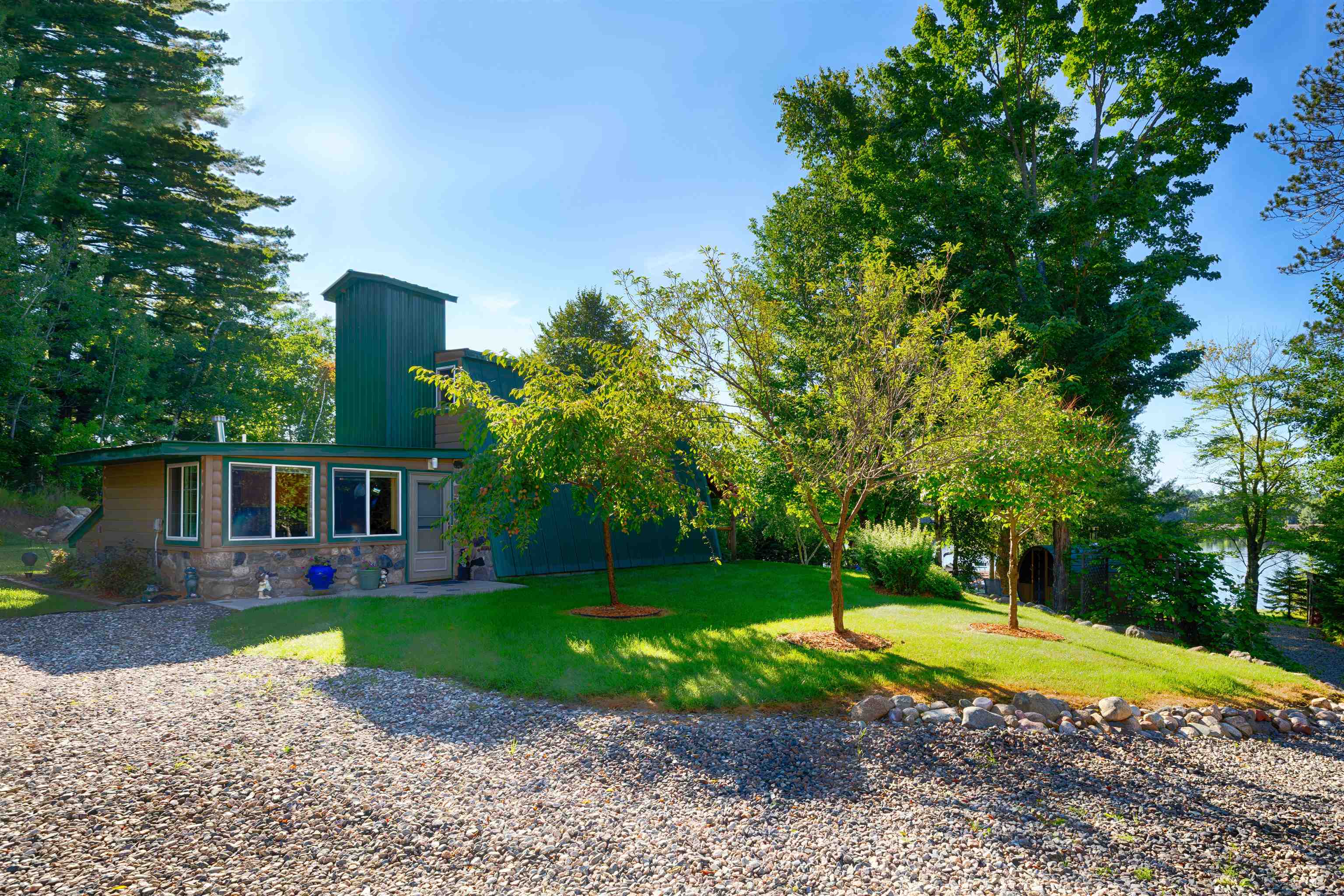 2374 E Cabin Cr