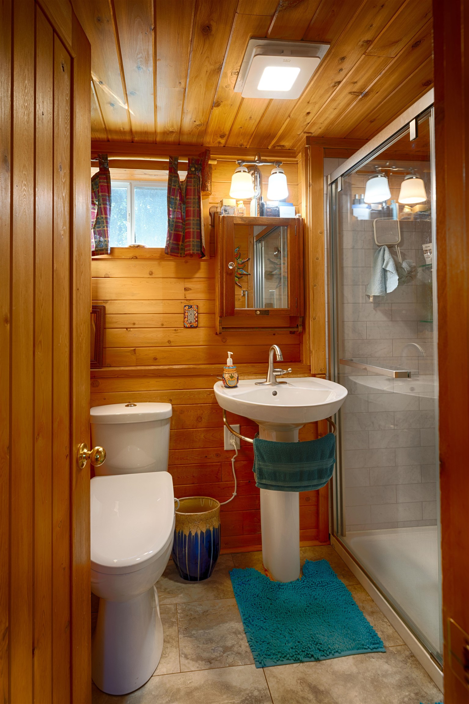 2374 E Cabin Cr
