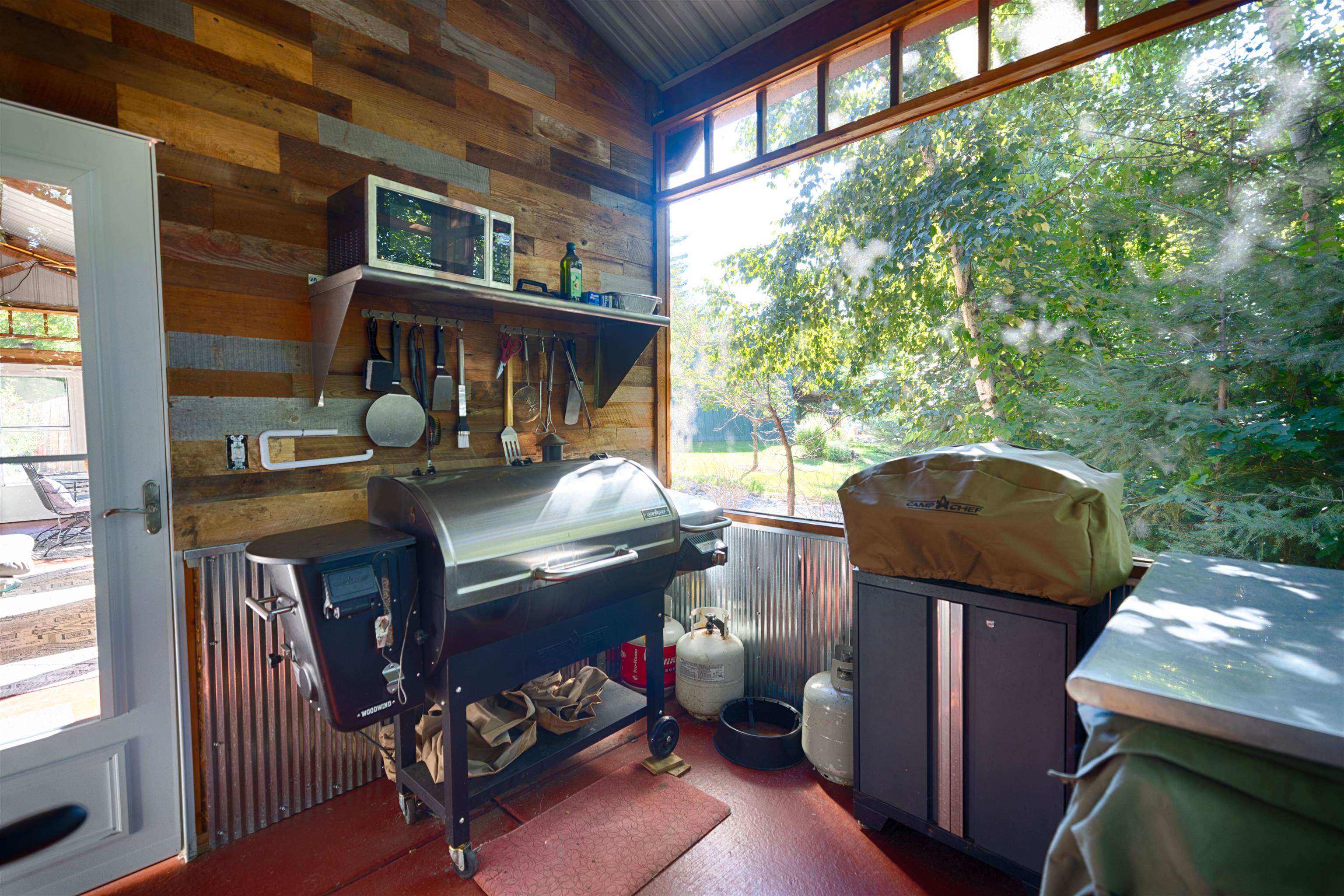 2374 E Cabin Cr