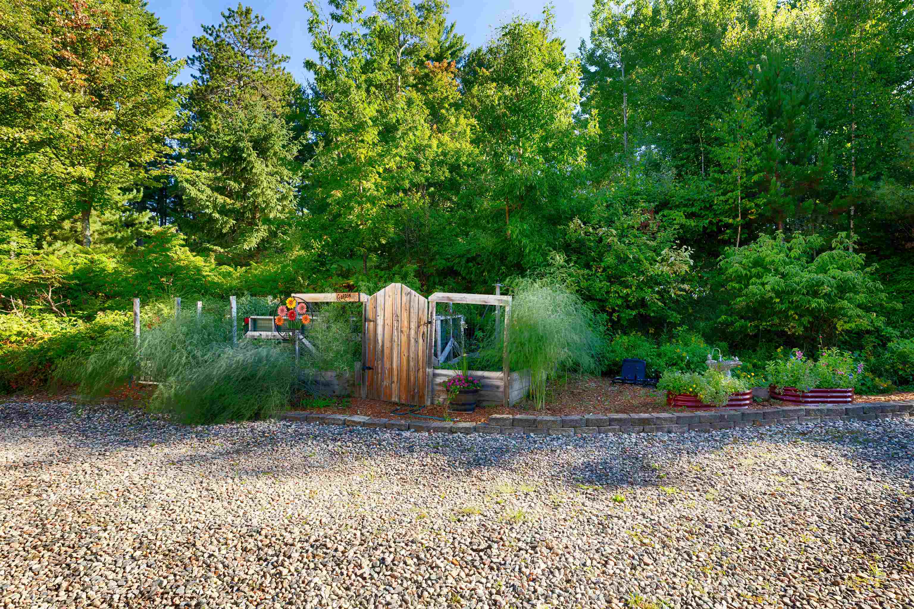 2374 E Cabin Cr