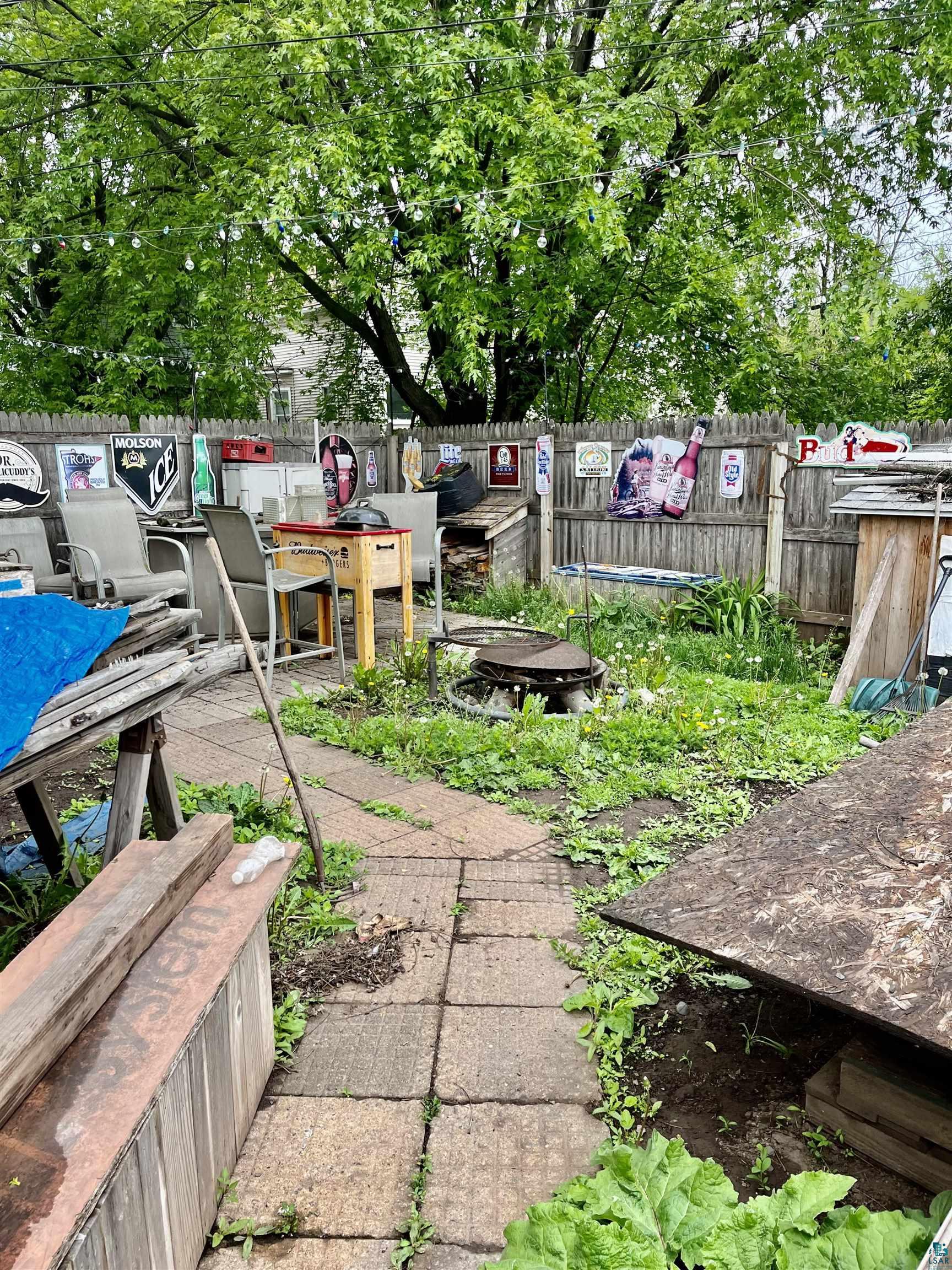 24 N 25th Ave W