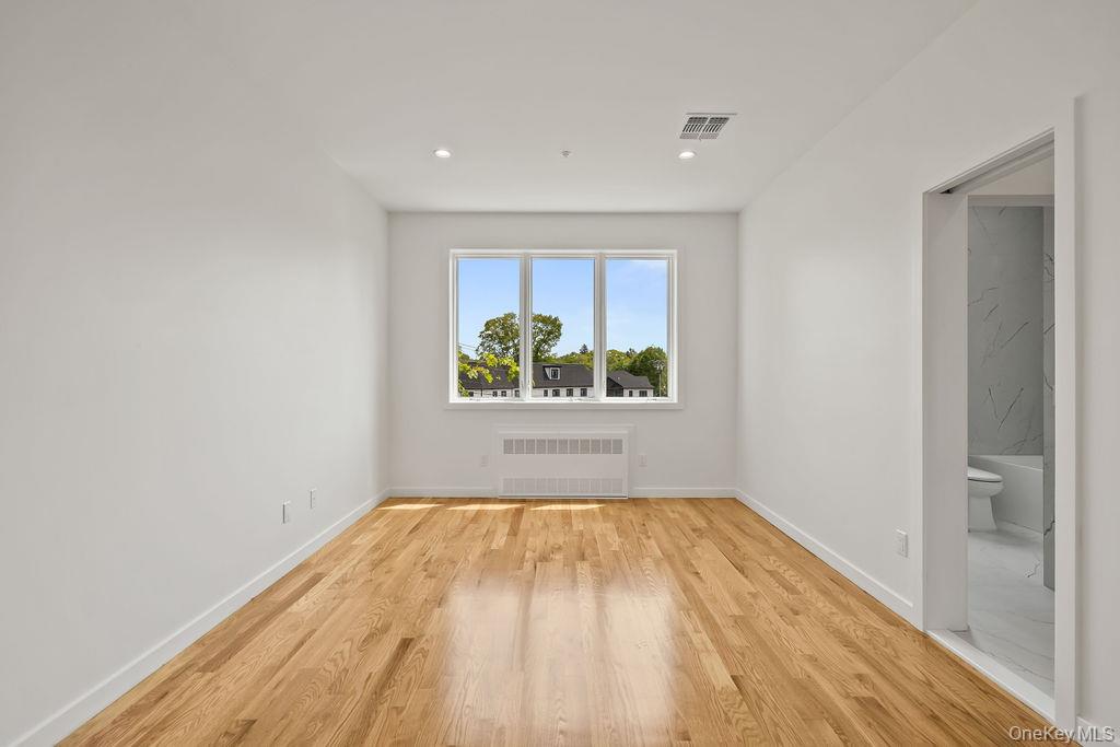 80 Twin Avenue Unit: 302