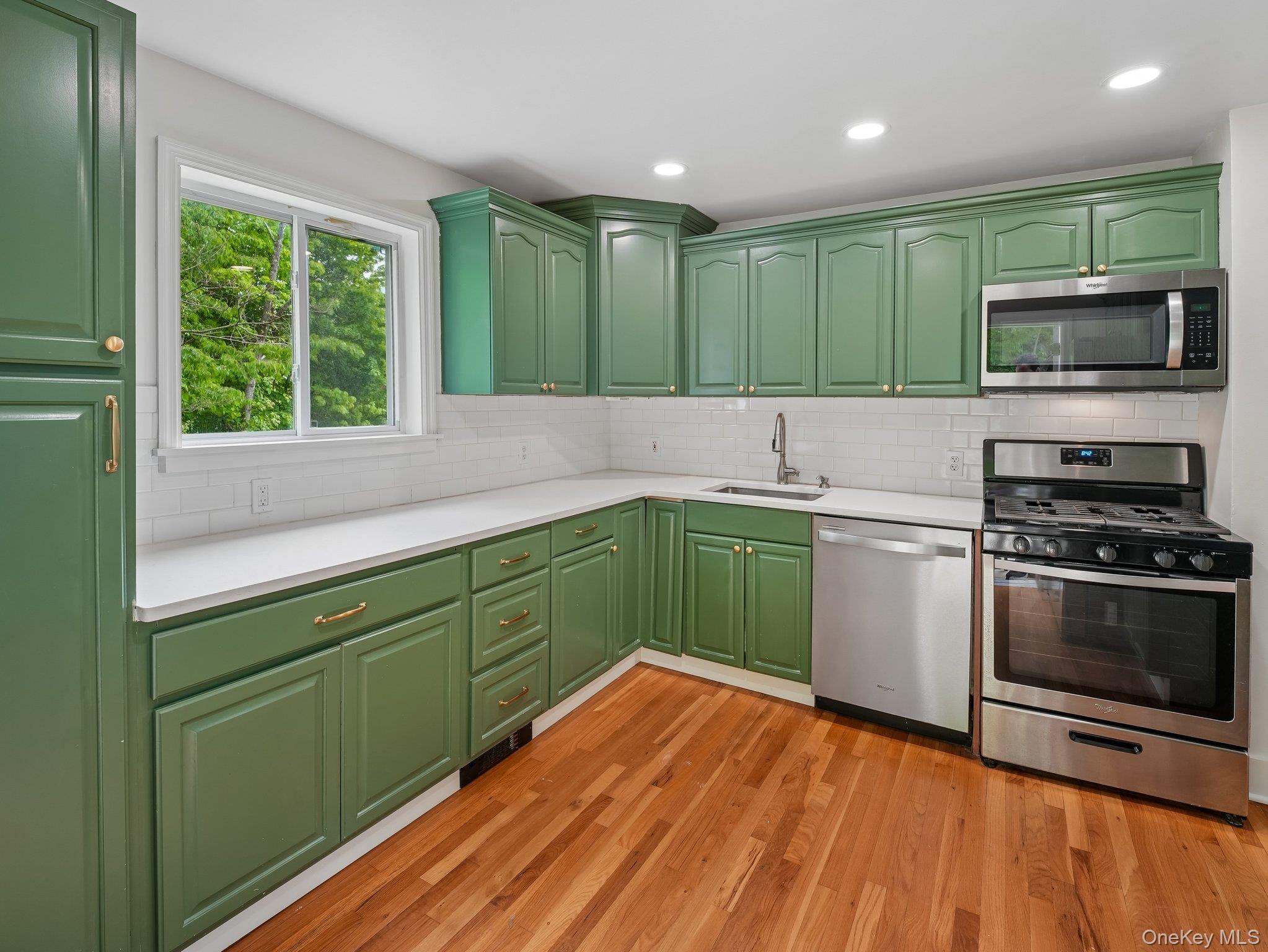 27 Boulder Avenue