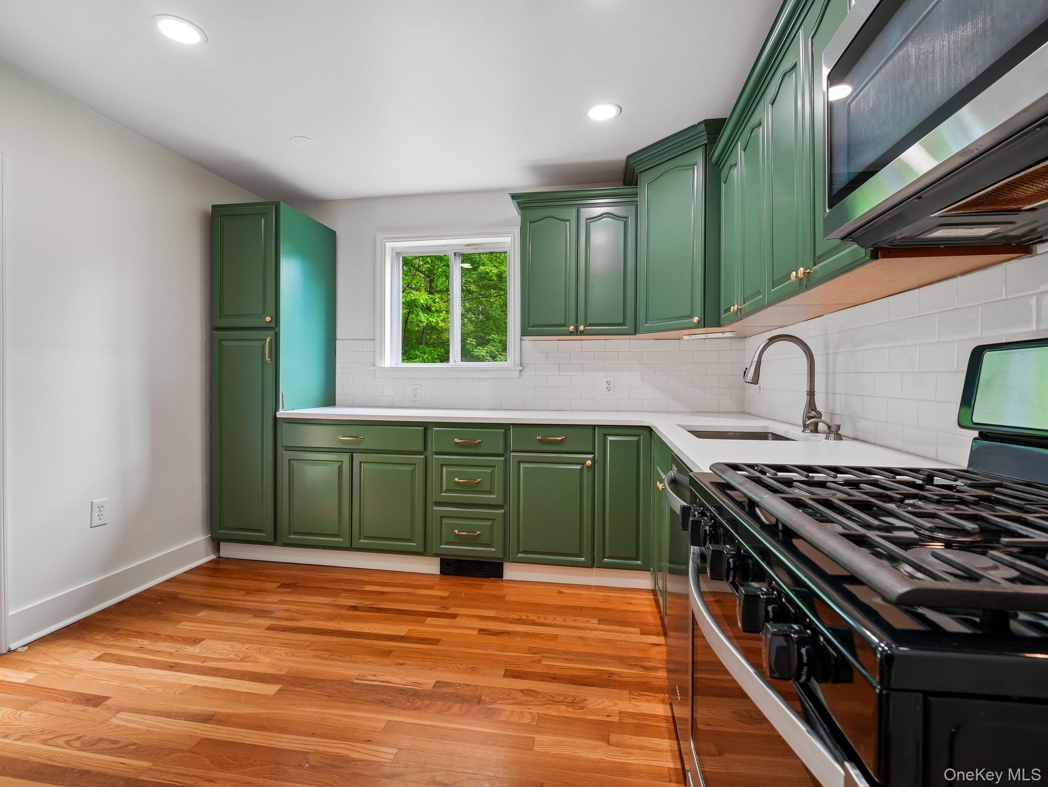 27 Boulder Avenue