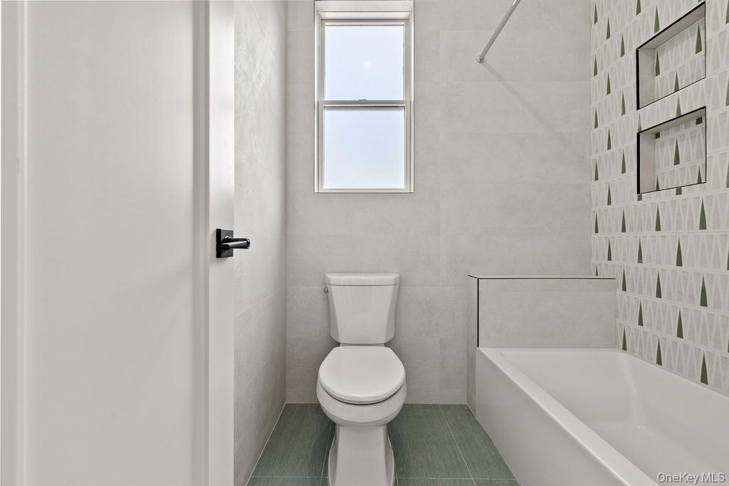80 Twin Avenue Unit: 112