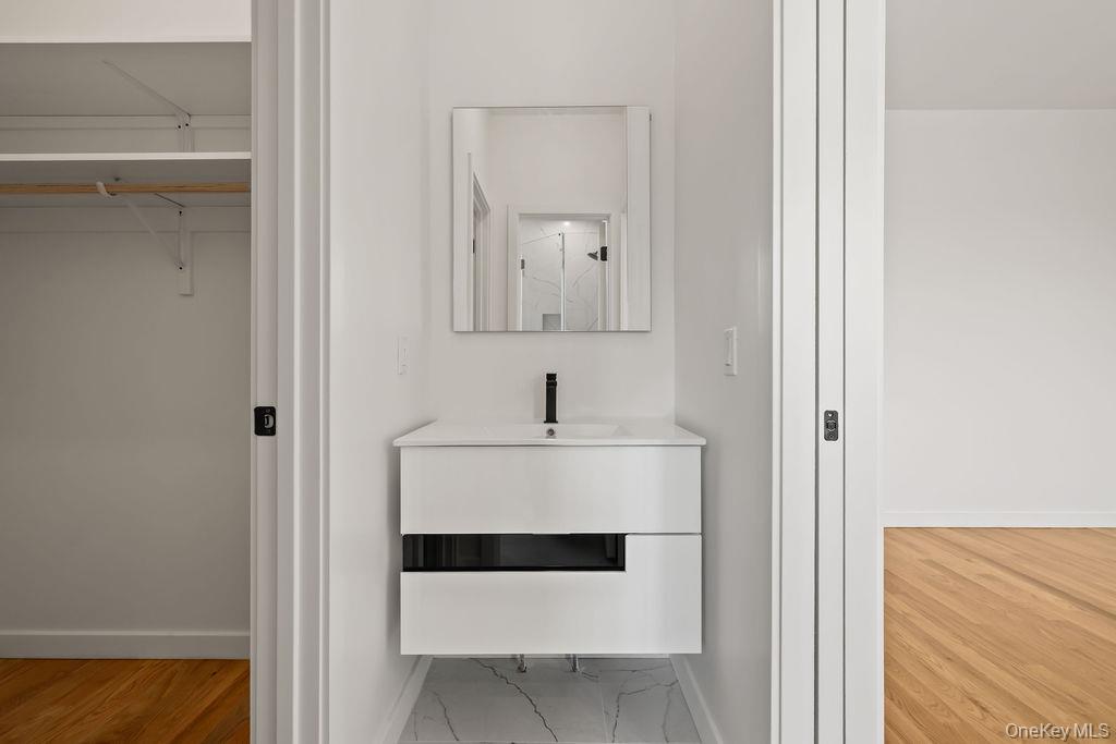 80 Twin Avenue Unit: 112